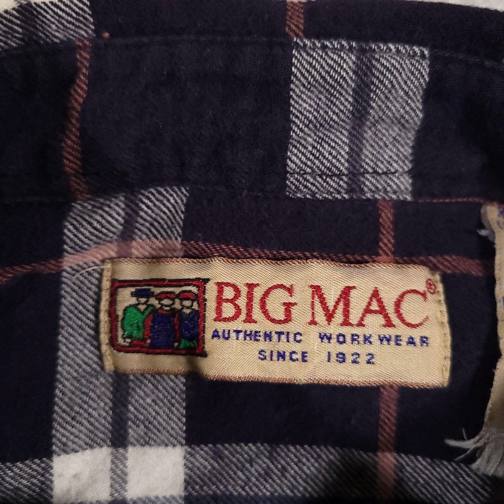 Vintage VINTAGE Big Mac Flannel Shirt Mens 2XL Navy Blue Red Gray Plaid Long Sleeve Workwear Size US XXL / EU 58 / 5 - 6 Thumbnail