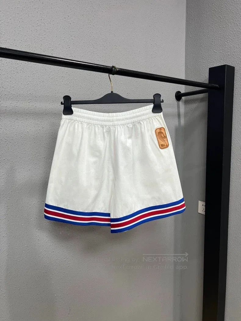 Louis Vuitton Louis Vuitton LV x NBA Basketball Shorts. Size US 28 / EU 44 - 2 Thumbnail