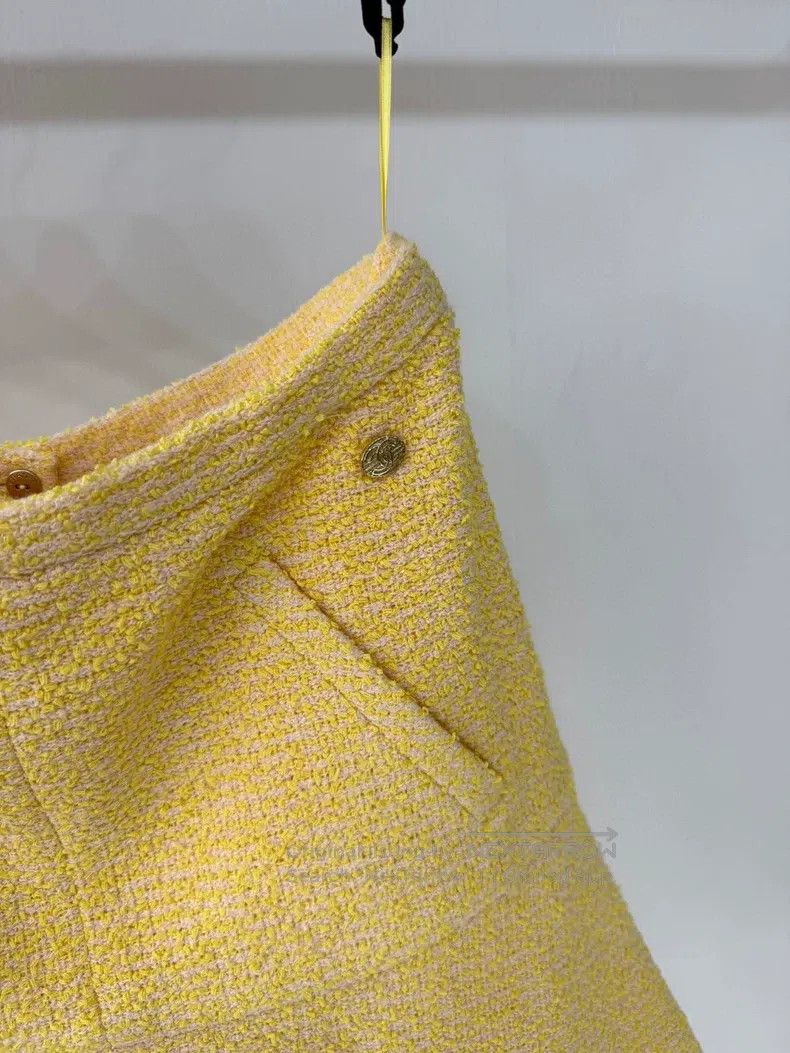 Chanel Chanel 21P chick yellow twill tweed skirt Size 25" / US 0 / IT 36 - 2 Thumbnail