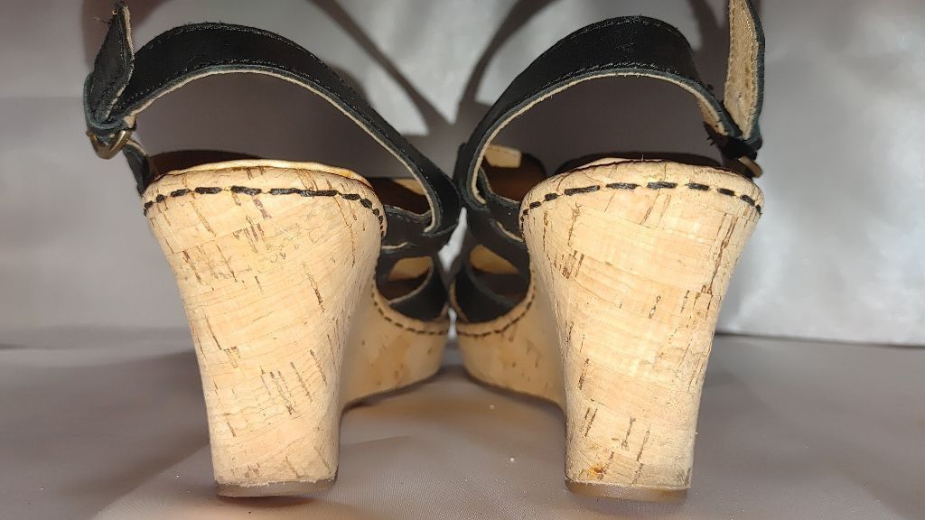 Born Born Bernese Cage Wedge Sandal Size 6M Size US 6 / IT 36 - 6 Thumbnail