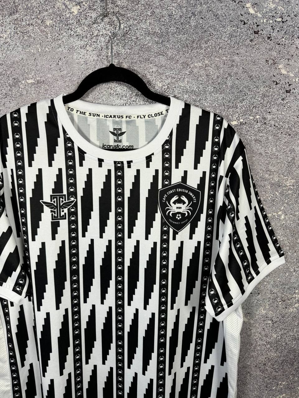 Vintage Cape Coast Ebusua Dwarfs 2023/24 Icarus Soccer Jersey XL sz Size US XL / EU 56 / 4 - 2 Thumbnail