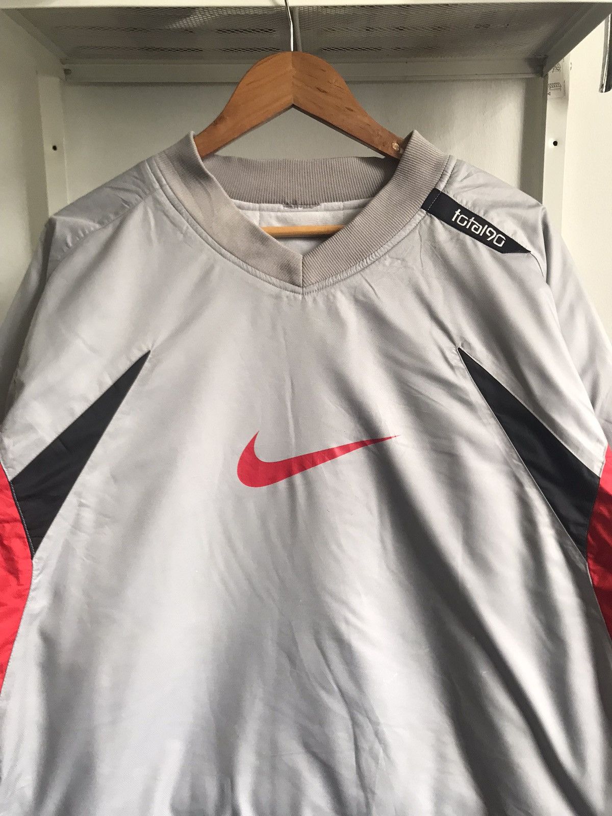 Nike VTG Nike Total 90 V Neck Boxy Y2K🔥 Size US XL / EU 56 / 4 - 5 Thumbnail