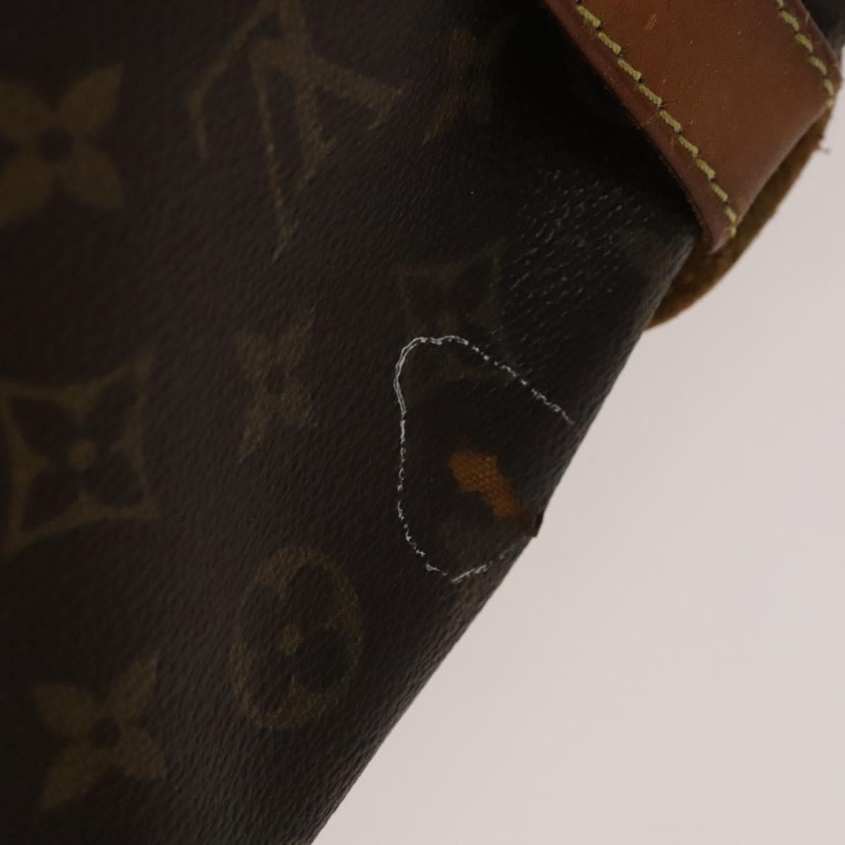 Louis Vuitton LOUIS VUITTON Monogram Saumur 30 Shoulder Bag M42256 Size ONE SIZE - 7 Thumbnail