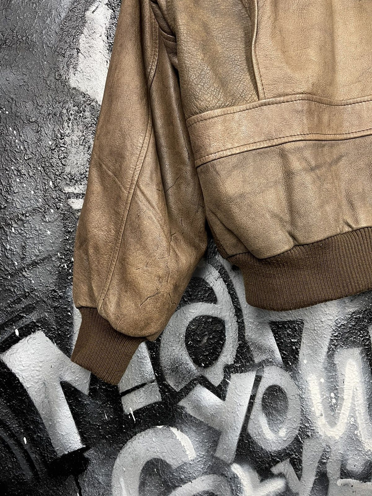 Hard Rock Cafe × Vintage Vintage Hard Rock Cafe Orlando Leather Jacket Men’s Size US M / EU 48-50 / 2 - 8 Thumbnail