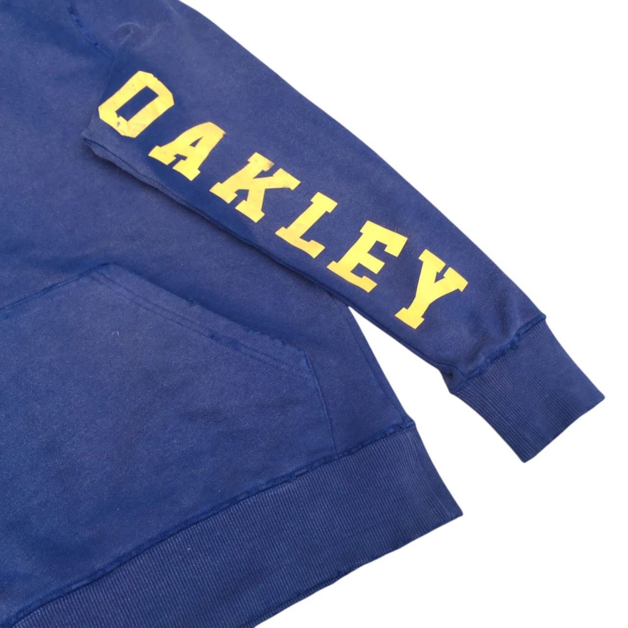 Oakley Vintage Oakley Distressed Sunfaded Pullover Hoodies Size US S / EU 44-46 / 1 - 6 Thumbnail