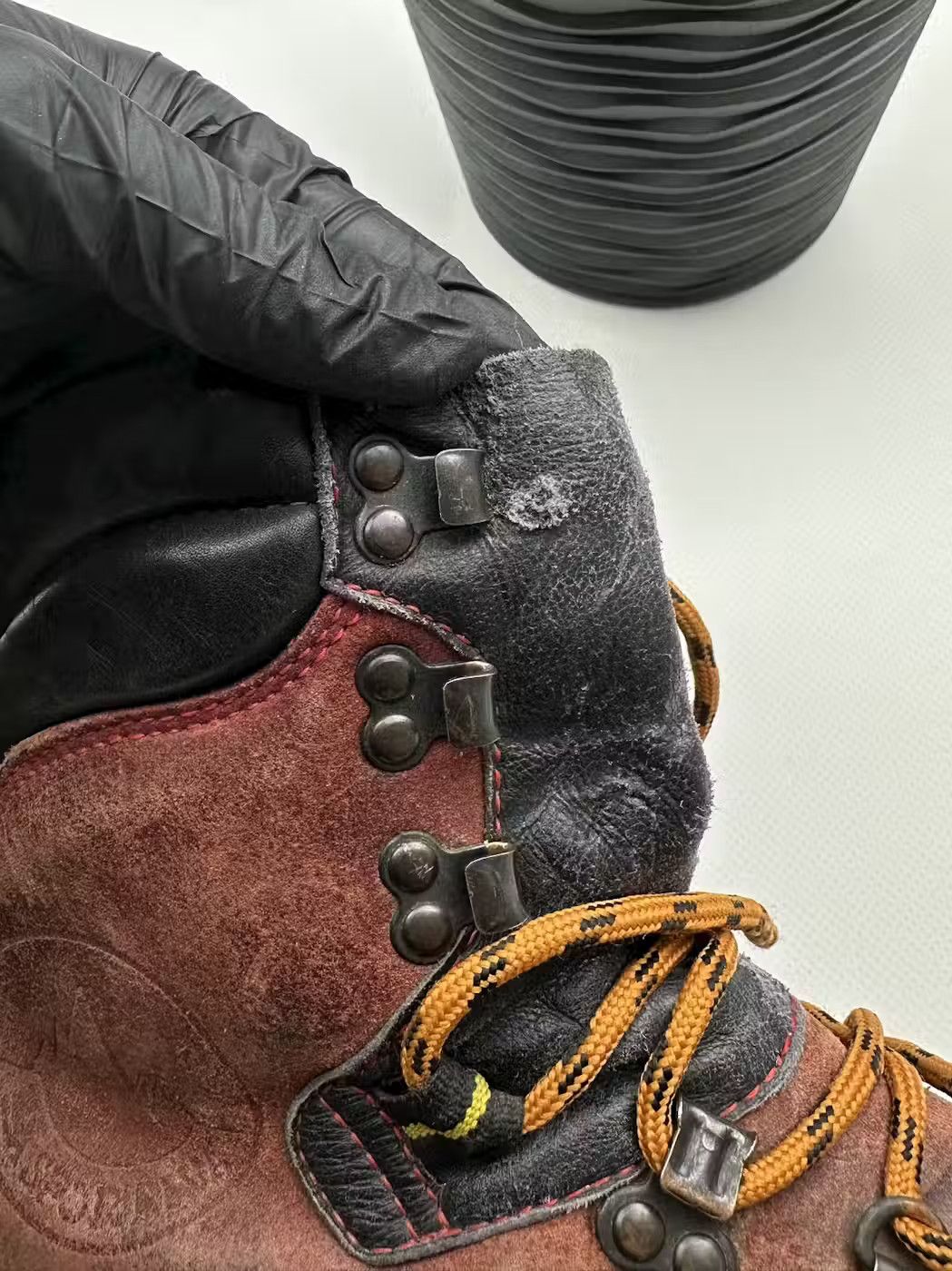 Vintage LaSportiva Hiking Vintage Boots (34) Size US 8 / EU 41 - 10 Thumbnail
