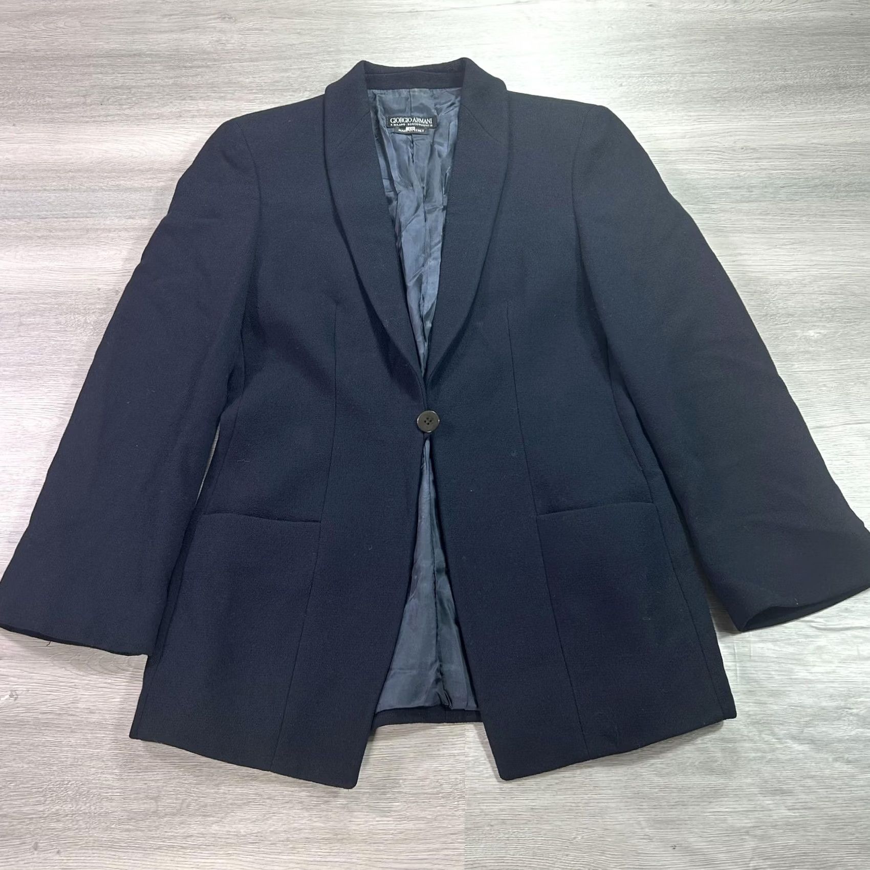 Giorgio Armani VTG Giorgio Armani Blazer Womens 40 Black Wool Made Italy Classic Suit Jacket Shirt? Size S / US 4 / IT 40 - 2 Thumbnail