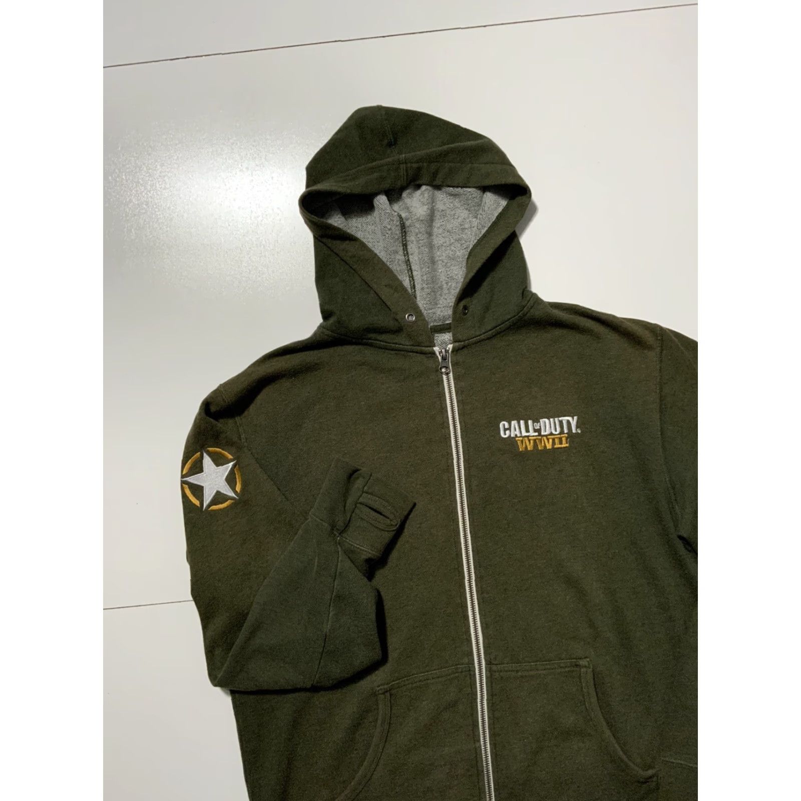 Vintage Call Of Duty WWII World War 2 Independent Trading Olive Zip Gaming Hoodie Sz. M Mens Size US M / EU 48-50 / 2 - 3 Thumbnail