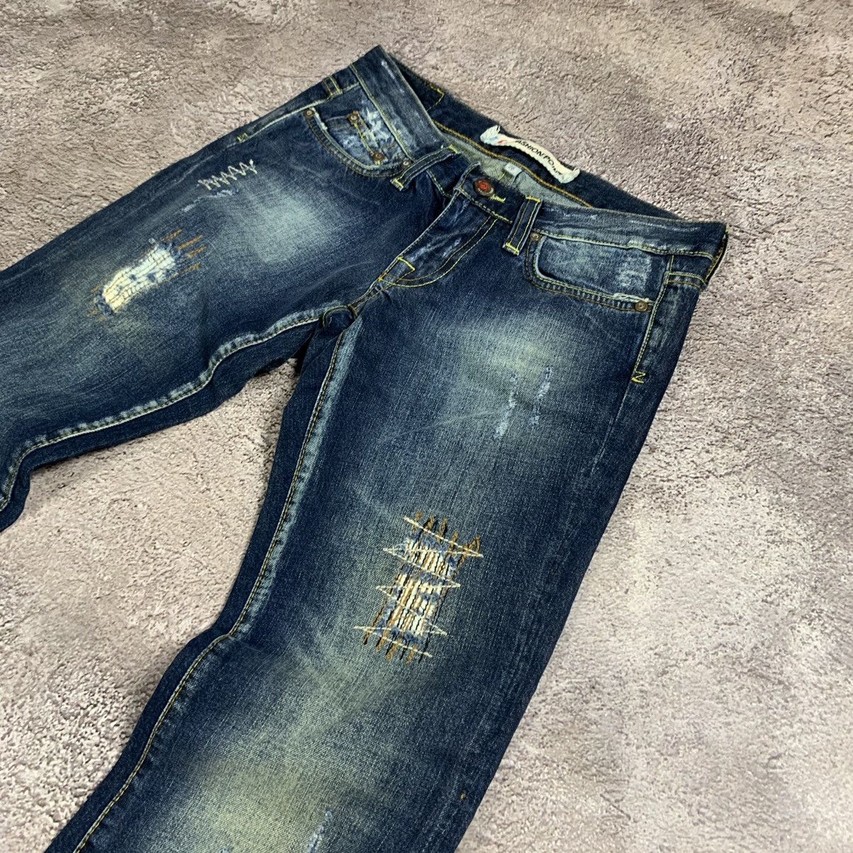 Vintage Vintage Y2K Distressed Flared Jeans Low Rise Grunge Slim 28 Size 28" / US 6 / IT 42 - 4 Thumbnail
