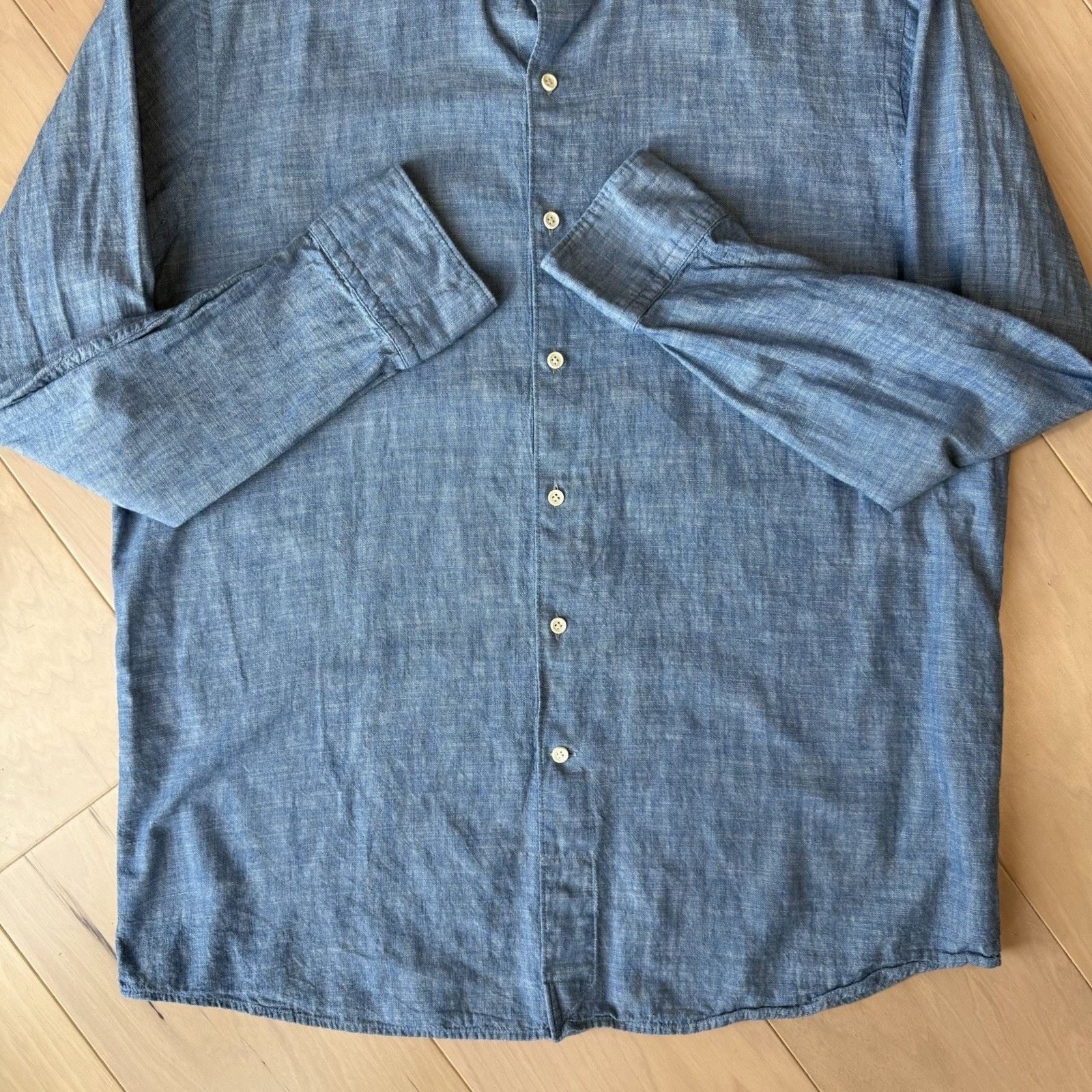 Peter Millar Peter Millar Chambray Shirt Large Blue Lightweight Button Up Size US L / EU 52-54 / 3 - 5 Thumbnail