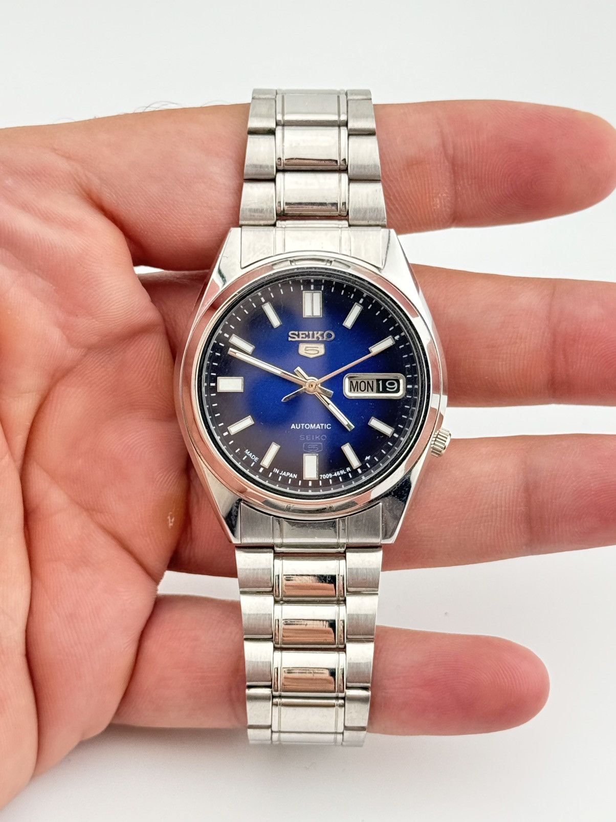 Seiko Vintage Seiko 5 Automatic Mens Wristwatch Blue Dial Watch Size 36 - 5 Thumbnail