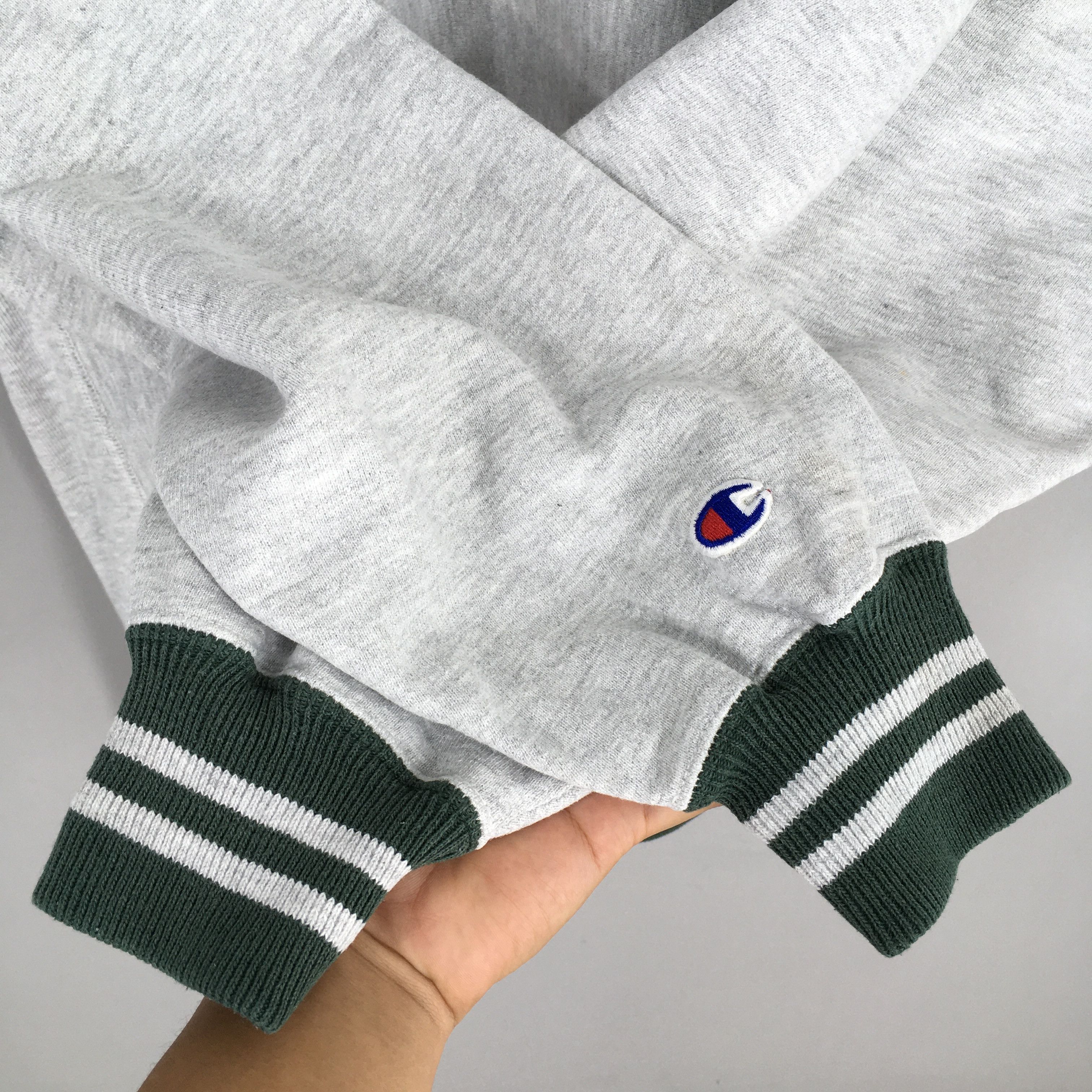 Champion Vintage 80s Champion Reverse Weave Sweatshirt Large Size US L / EU 52-54 / 3 - 5 Thumbnail