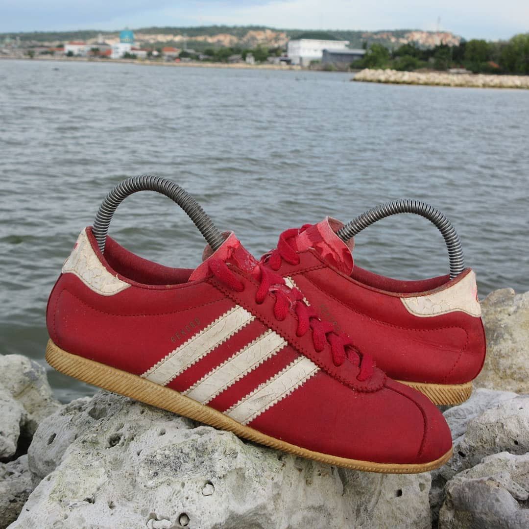 Adidas × Vintage Adidas Vintage Rekord Trainner Collector of europe Size 5 Size US 5.5 / EU 38 - 1 Thumbnail