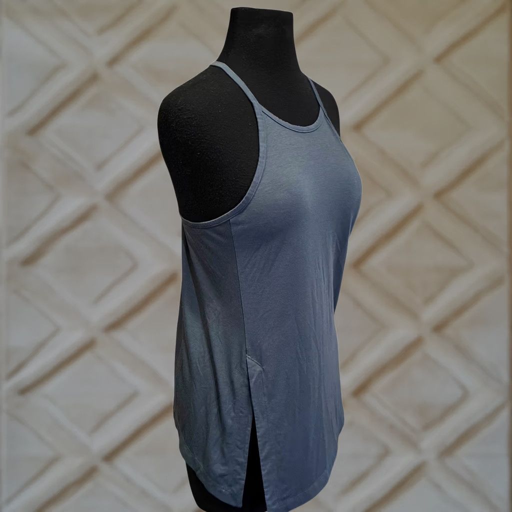 Athleta Athleta Tank Top Women's Medium Gray Racerback Breathable Side Slit Pullover Fitness Gym Yoga Run Athletic Size M / US 6-8 / IT 42-44 - 1 Thumbnail