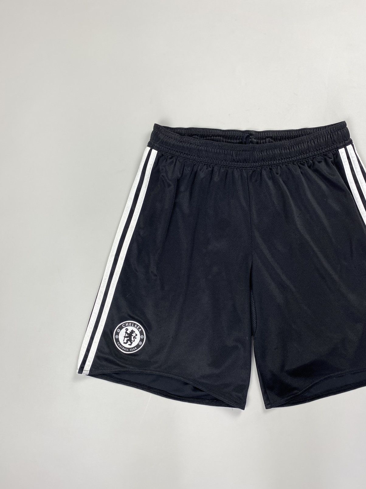 Adidas Adidas Chelsea 2008 Soccer Shorts size L Size US 34 / EU 50 - 2 Thumbnail