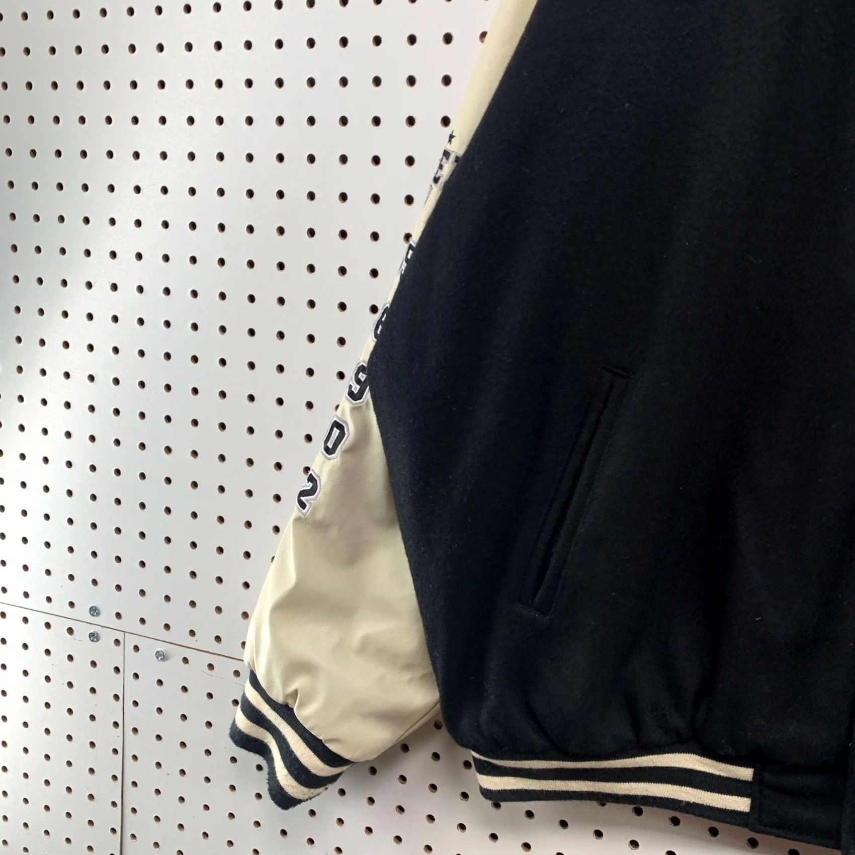 Vintage Item Specifications: Brand: Nike Size US XL / EU 56 / 4 - 7 Thumbnail