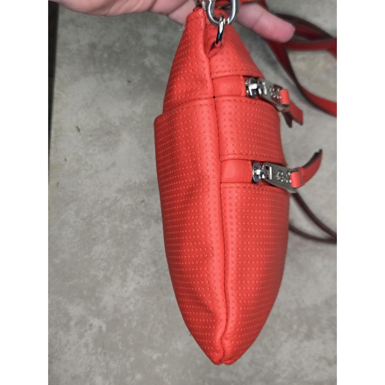 Jessica Simpson Jessica Simpson red leather zipper front pocket crossbody Size ONE SIZE - 7 Thumbnail