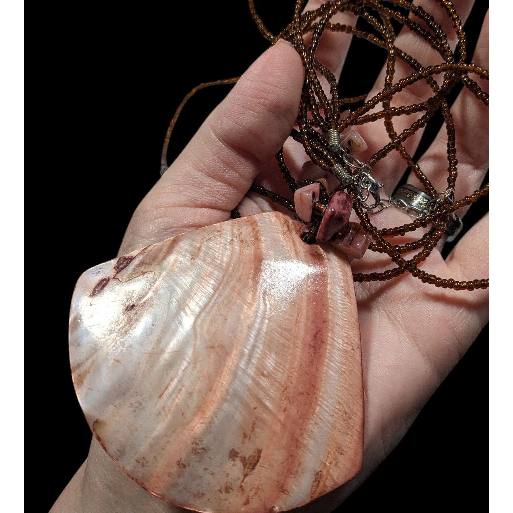 Other Vintage Mermaidcore Brown Shell And Glass Beaded Pendant Nec Size ONE SIZE - 5 Thumbnail