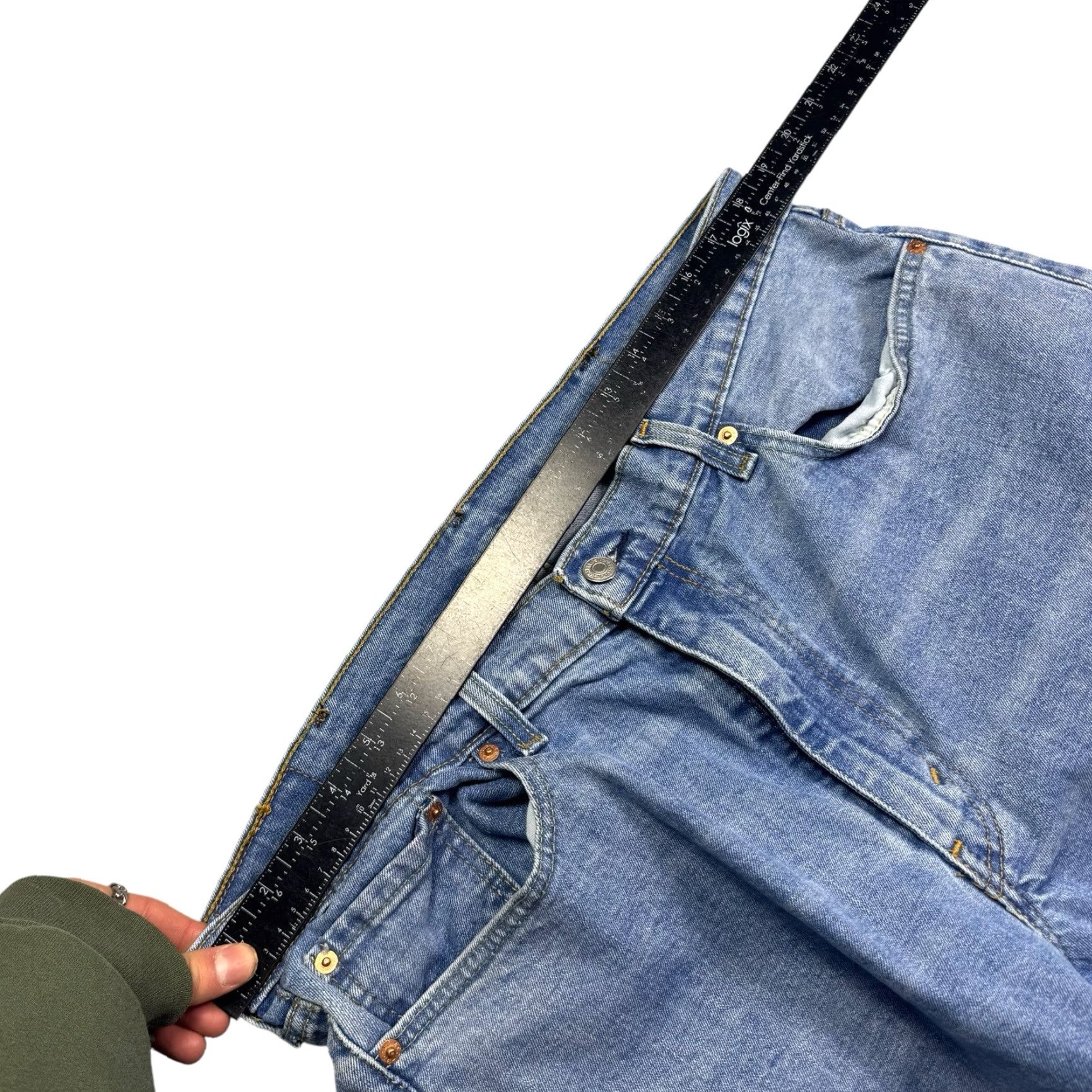 Levi's VINTAGE Levi's 550 Jeans Mens 38x30 Relaxed Fit Baggy Denim Grunge Y2K Midrise Jeans Mens 38 30 Blue 550 Grunge Levi's Size US 38 / EU 54 - 6 Thumbnail
