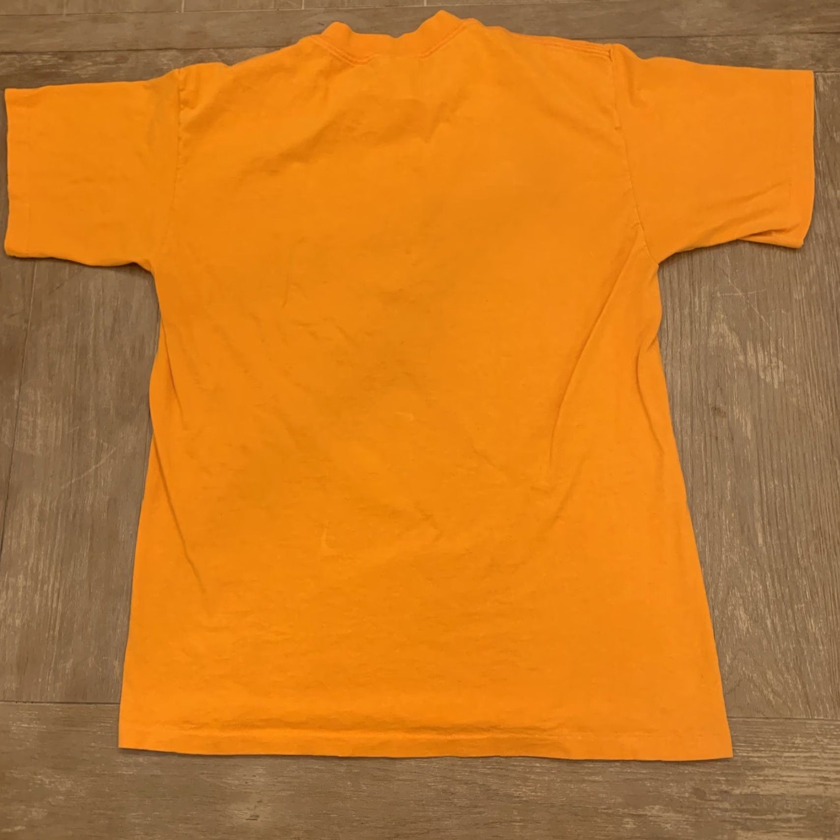 Vintage VINTAGE Volunteers UT 27 Shirt Unisex Adults L Orange 90s Single Stitch 100% Cotton/Poly Riverview Mfg Size US L / EU 52-54 / 3 - 8 Thumbnail