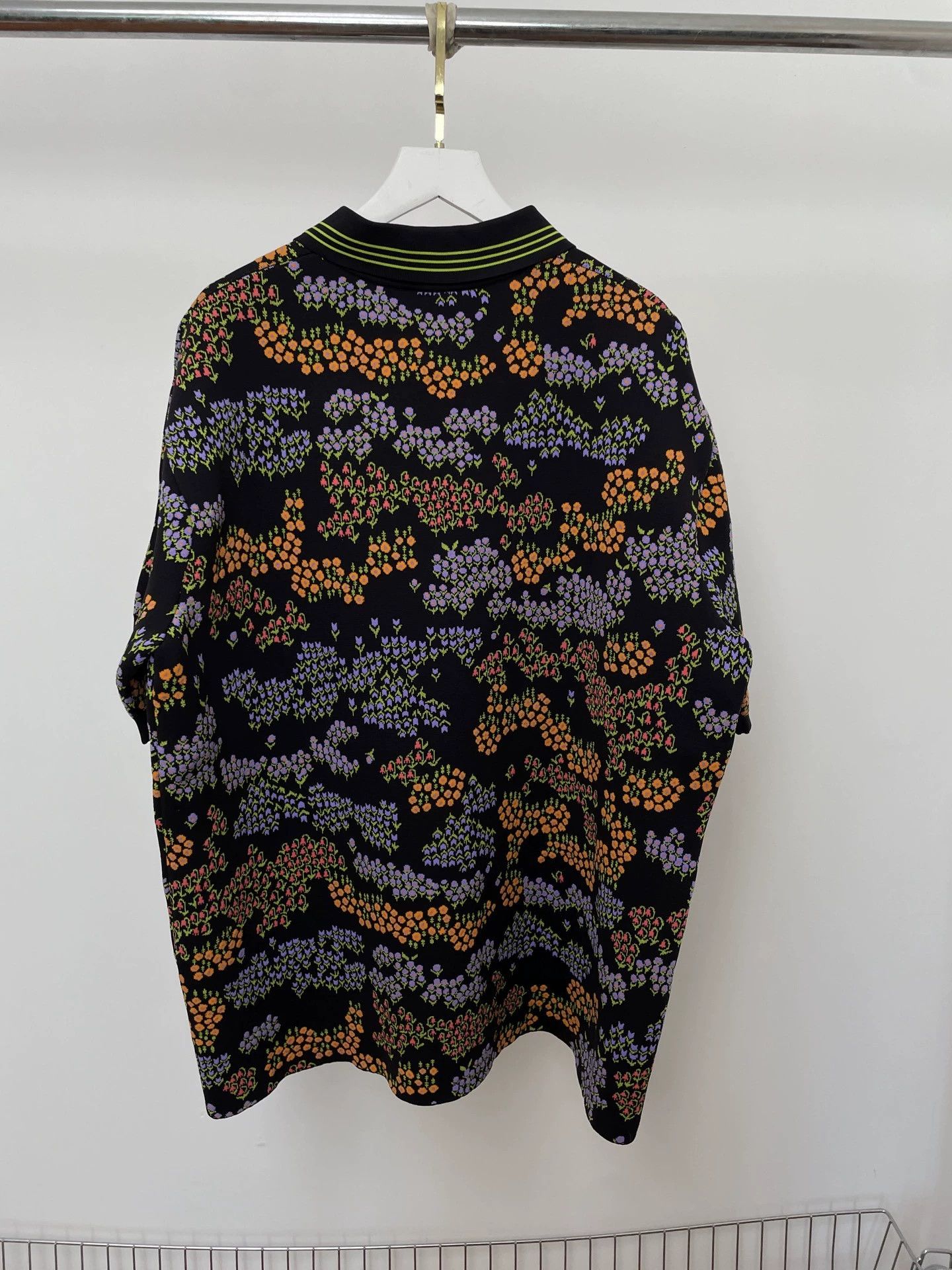 Celine Celine 23SS Floral Knit Polo Women S Black Colorful Floral Size S / US 4 / IT 40 - 2 Thumbnail