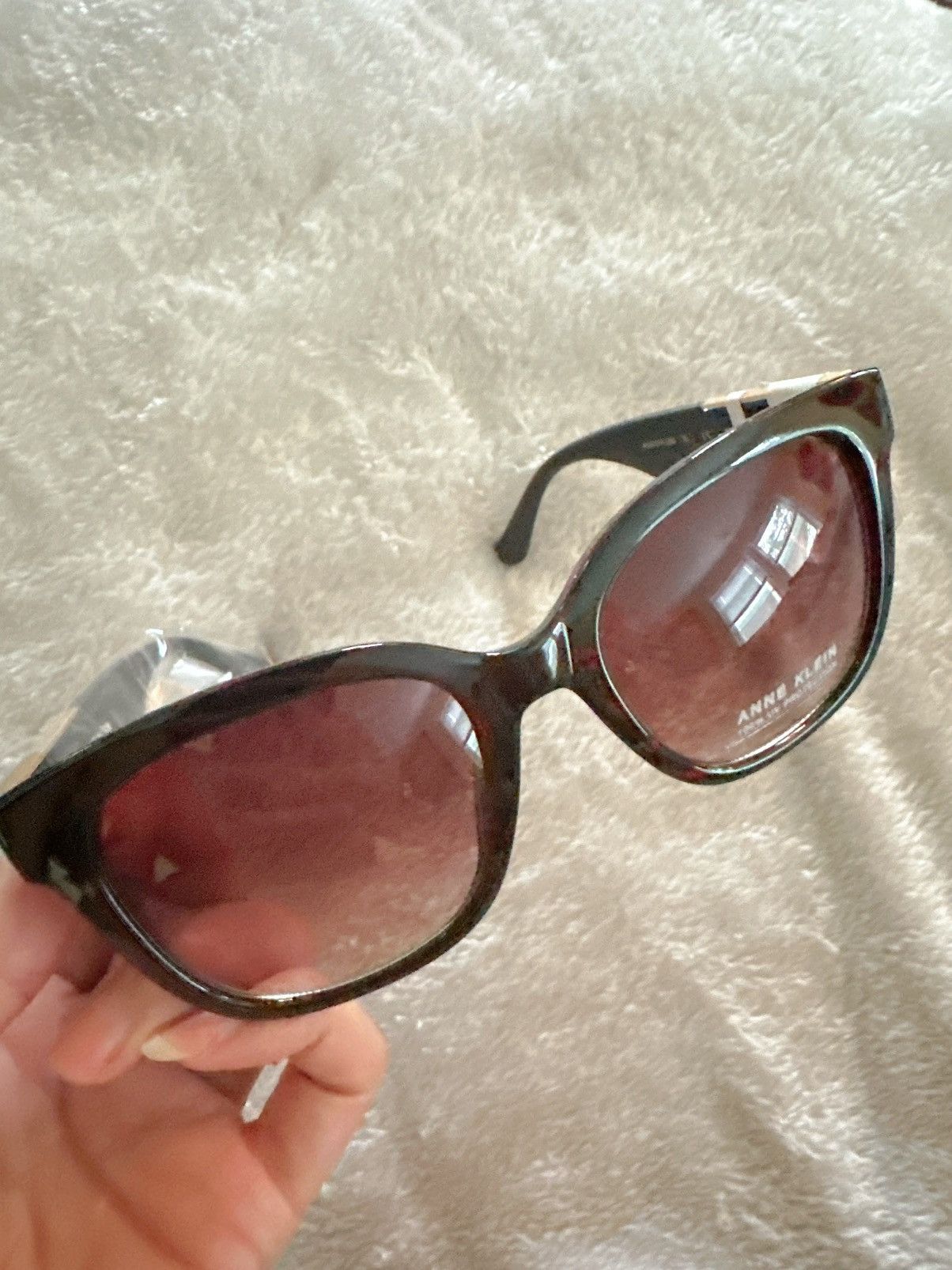 Anne Klein Anne Klein sunglasses red havana gold edge logo frame brown Size ONE SIZE - 4 Thumbnail
