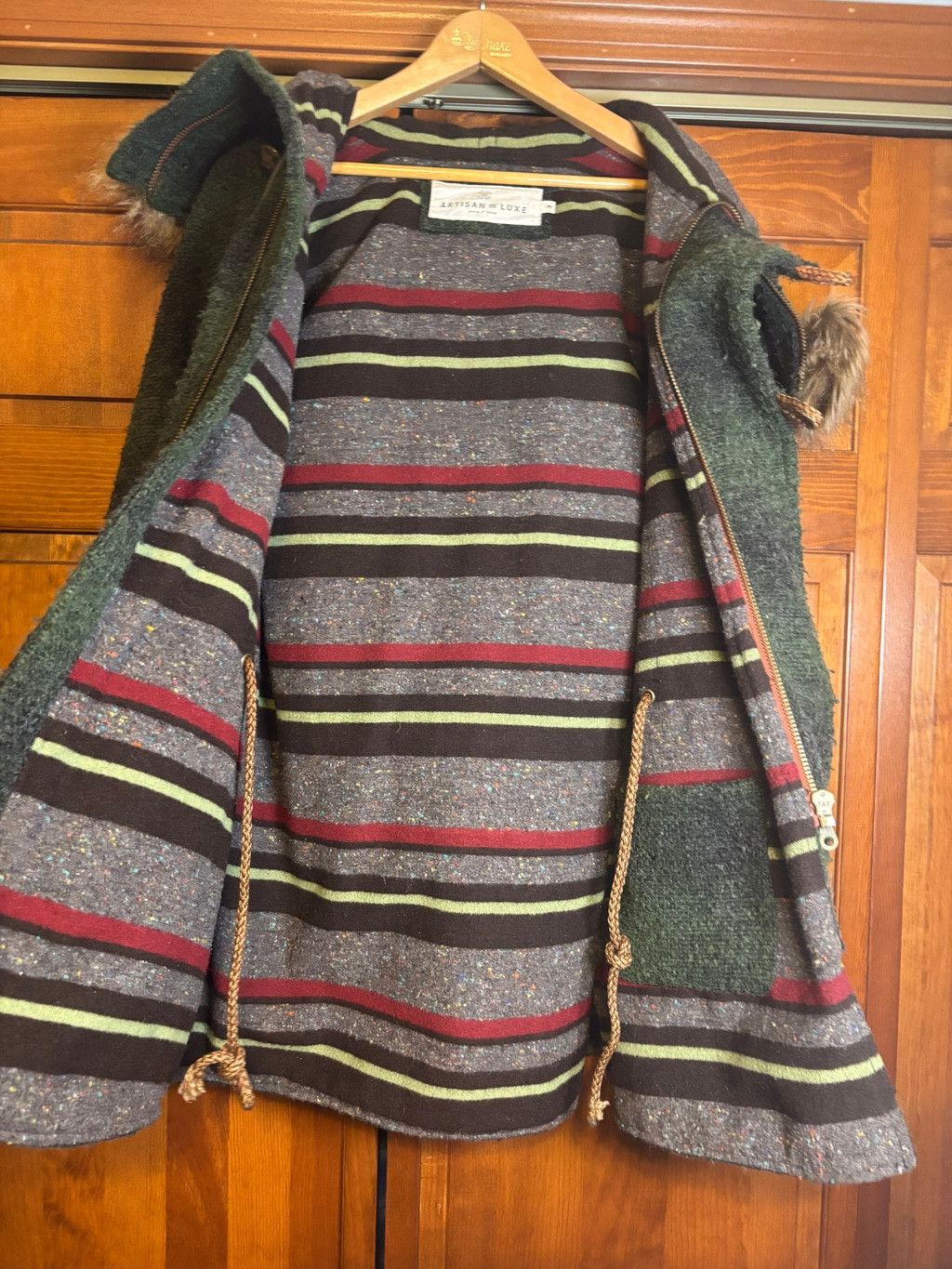 The Unbranded Brand Artisan de Luxe Toggle Coat Faux Fur Hood Green M Size US M / EU 48-50 / 2 - 7 Thumbnail