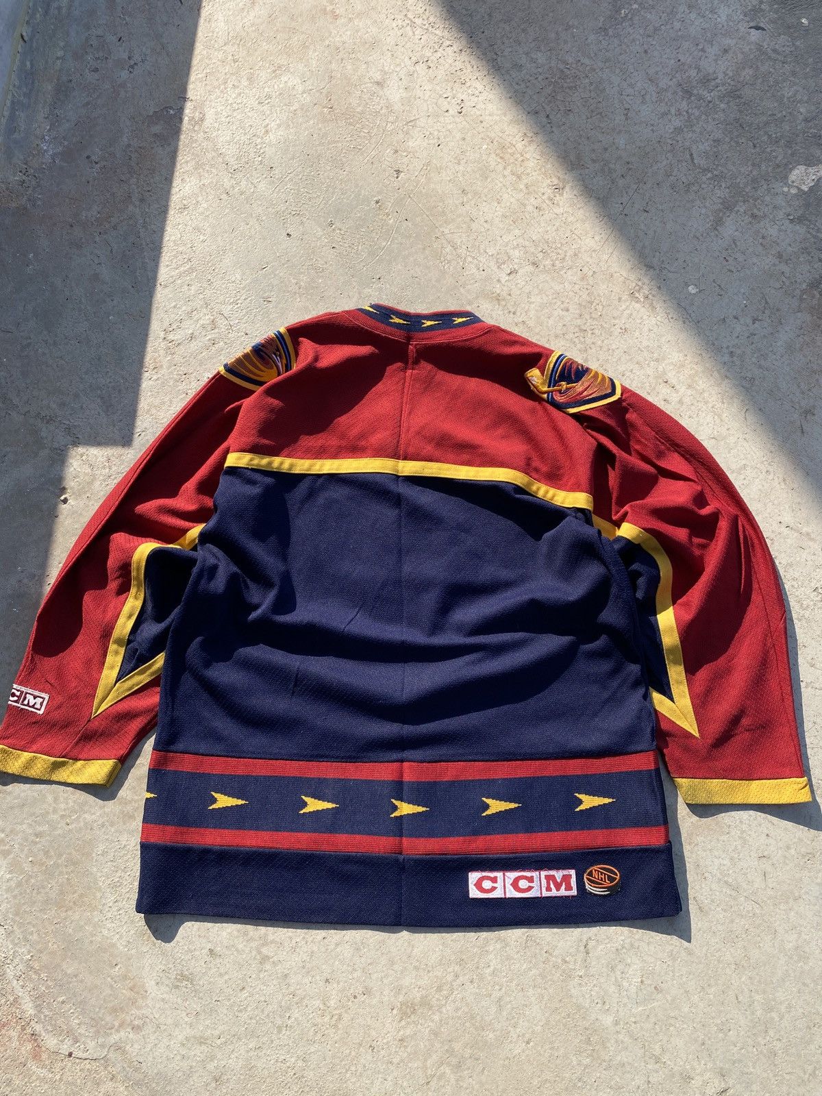 Ccm × Vintage Vintage Atlanta Thrashers Pro Player Hockey Jersey Size US M / EU 48-50 / 2 - 4 Thumbnail
