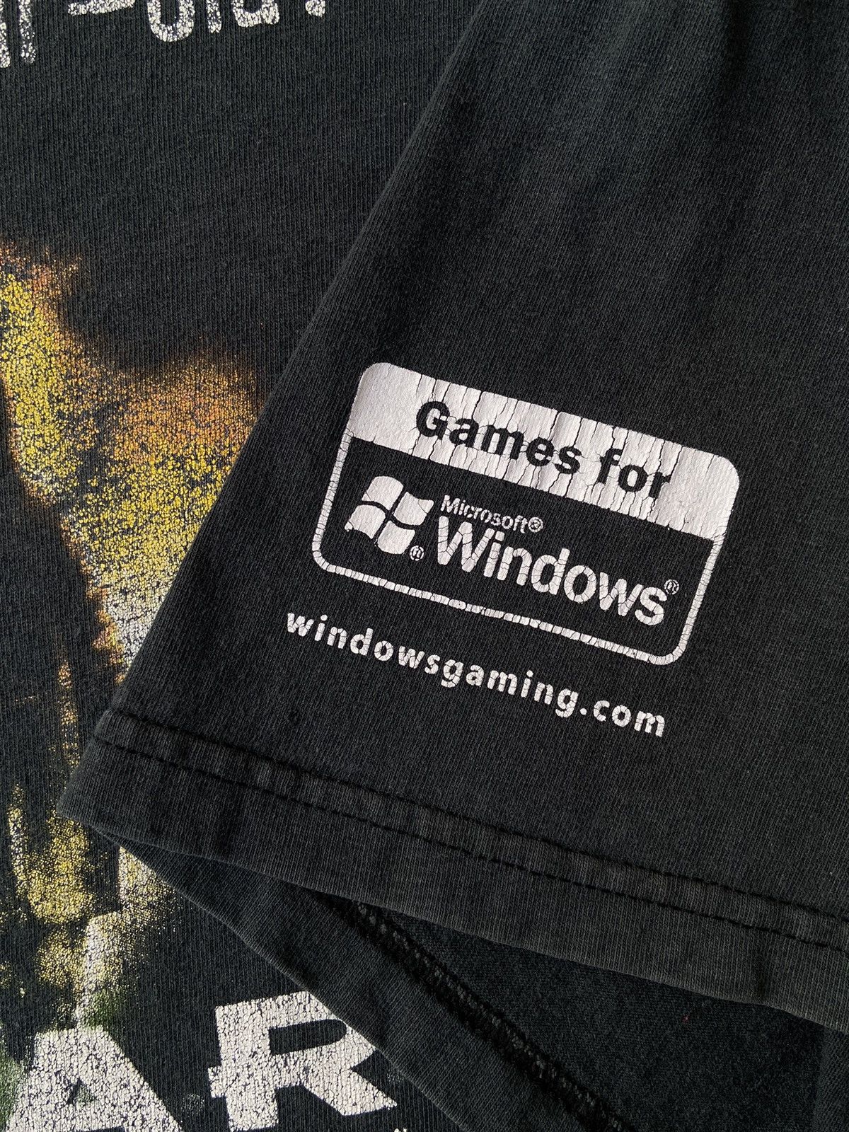 Vintage F.E.A.R. Promo Game Tee - 2005s Size US L / EU 52-54 / 3 - 5 Thumbnail