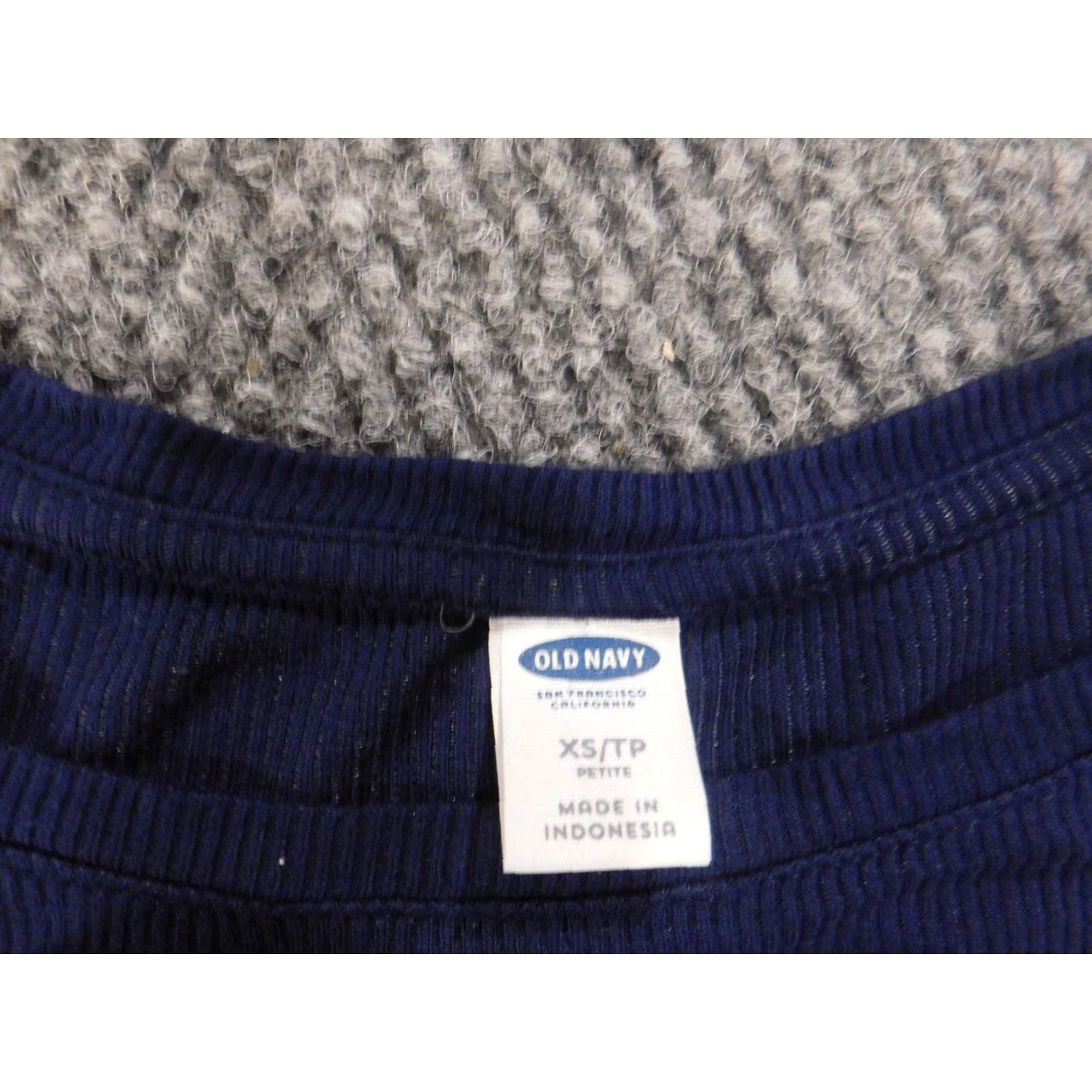 Old Navy Old Navy Womens Blouse PXS Petite Blue Round Neck Pullover Stretch Cotton Casual Regular Button Long Sleeve Vintage: No Size XS / US 0-2 / IT 36-38 - 4 Thumbnail