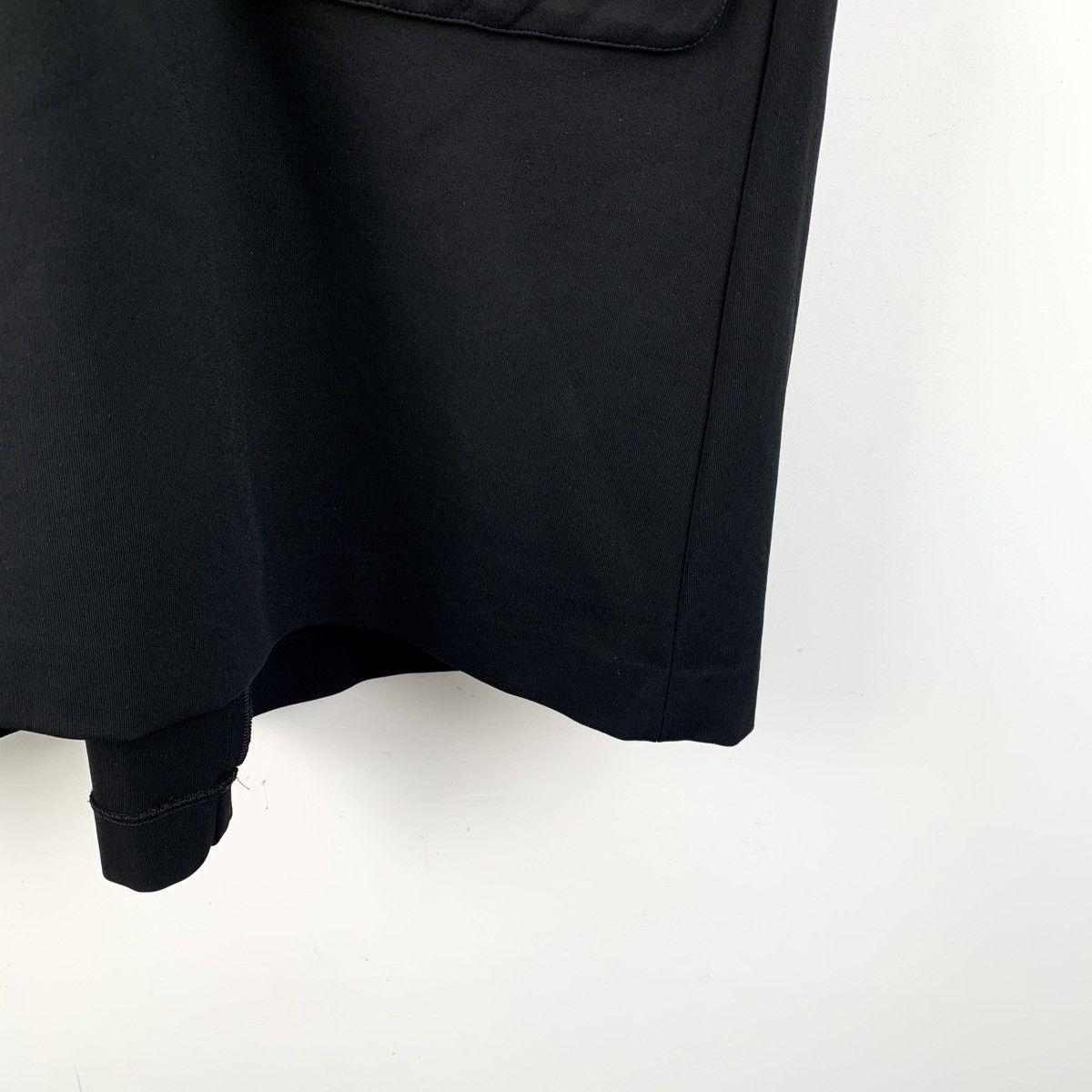 Gucci Gucci Black Ruffled V-neck Long Sleeve Dress K26WX Size M / US 6-8 / IT 42-44 - 4 Thumbnail