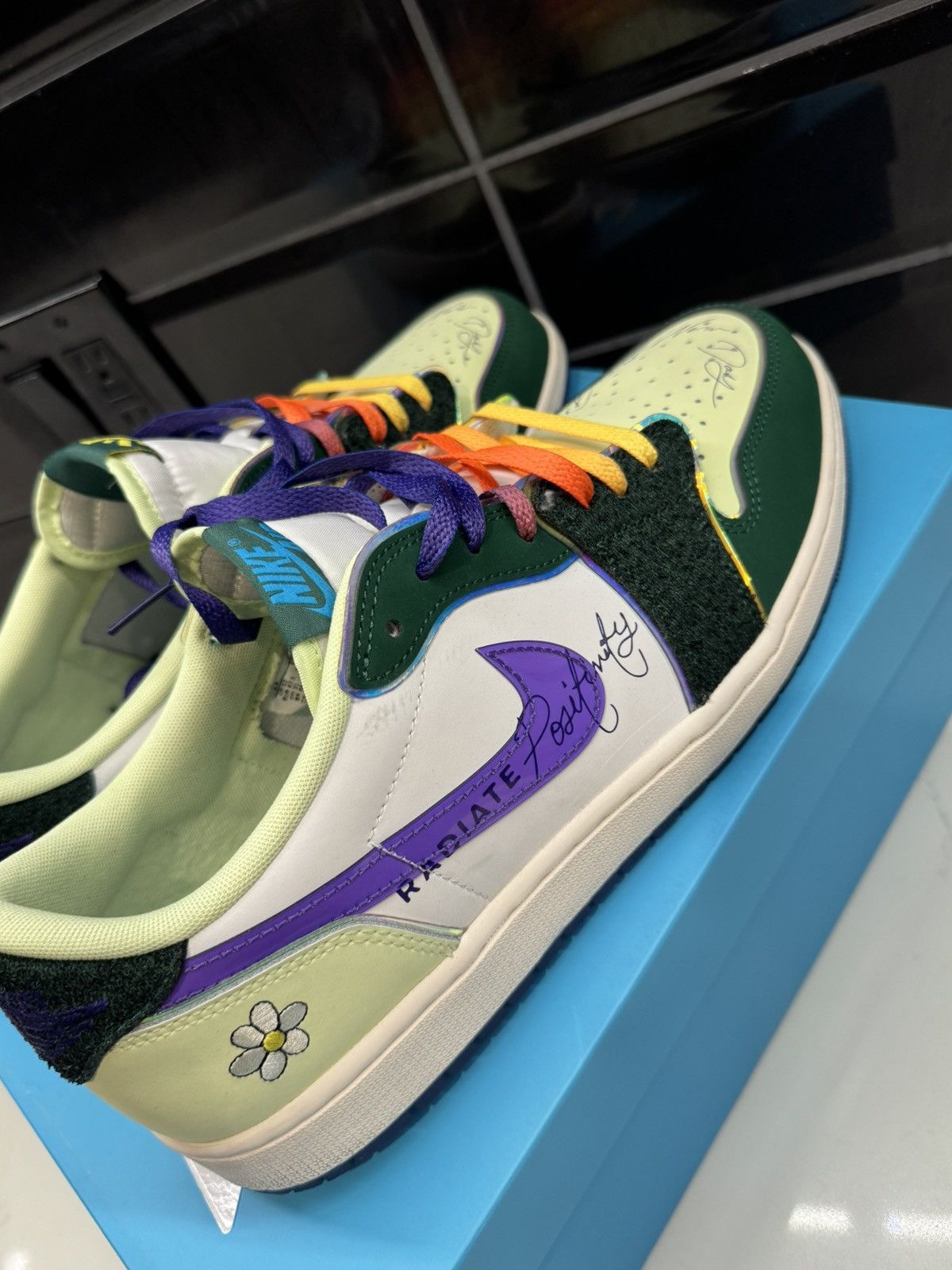 Jordan Brand Air Jordan 1 Low OG “Doernbecher 2023” – Size 13 Size US 13 / EU 46 - 10 Thumbnail