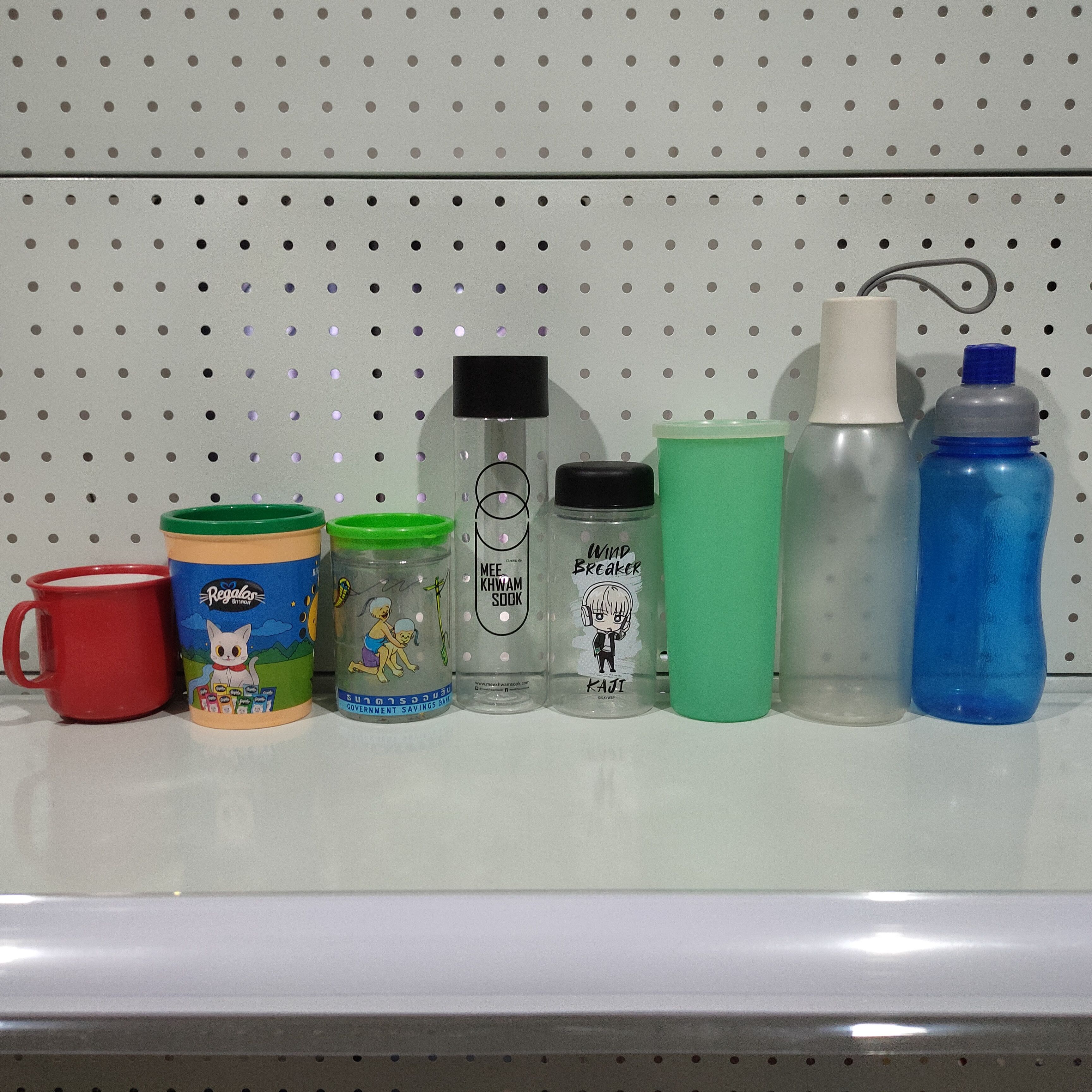 Other 🔥Used cups and bottles 8 pieces for $15 Size ONE SIZE - 1 Thumbnail