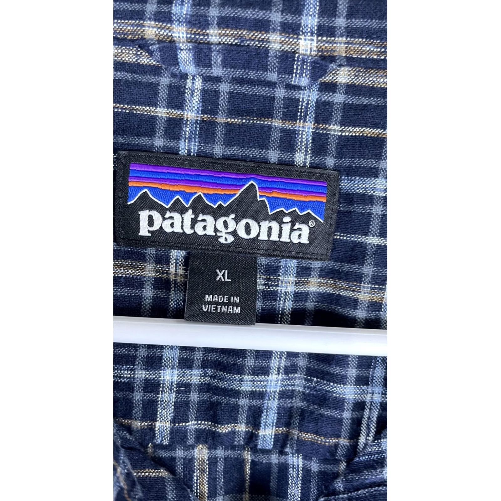 Patagonia Patagonia Mens XL Blue Plaid Short Sleeve Button Front Lightweight Casual Shirt Size US XL / EU 56 / 4 - 2 Thumbnail