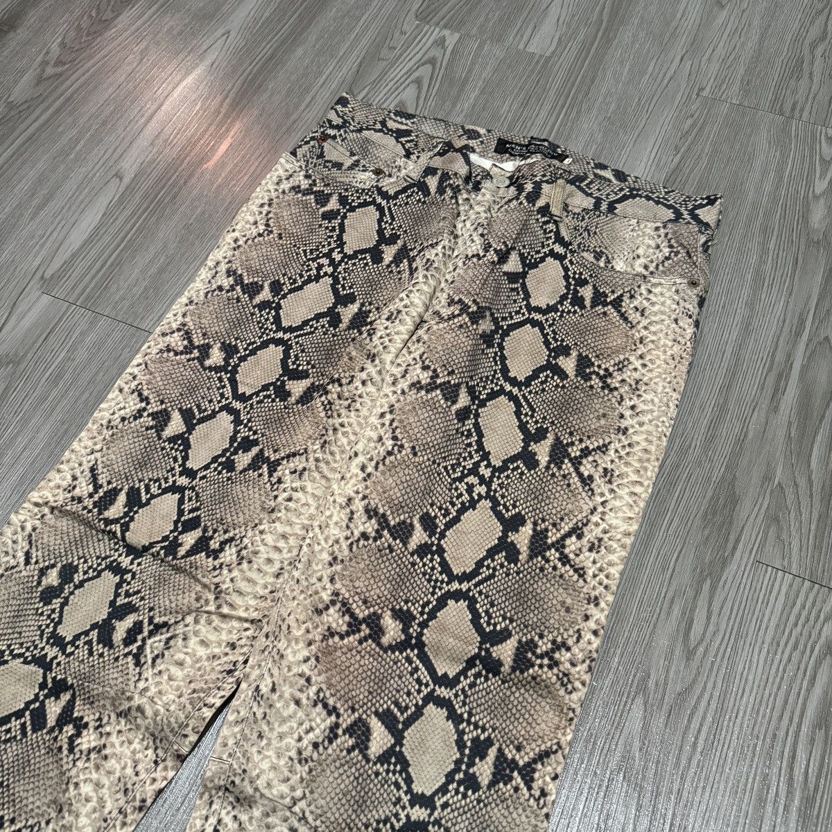 Japanese Brand Japanese Brand Men's batsu Snake Print Long Pants Size US 30 / EU 46 - 2 Thumbnail