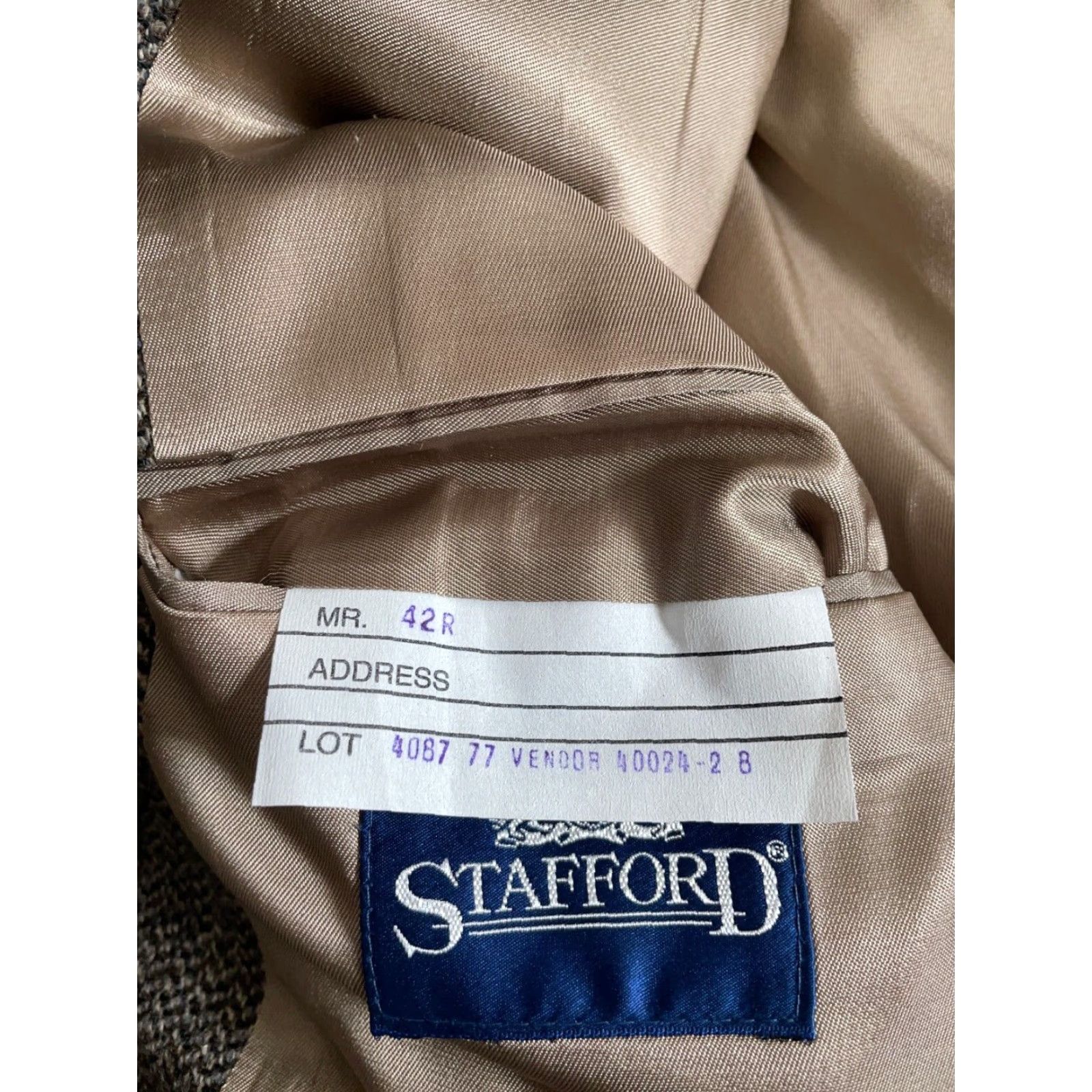 Stafford VINTAGE Stafford Blazer Wool 2 Piece Herringbone Brown Elbow Patches Mens 42 Regular Brown Mens Blazer 42 Regular Vintage Preppy USA Size 42R - 4 Thumbnail