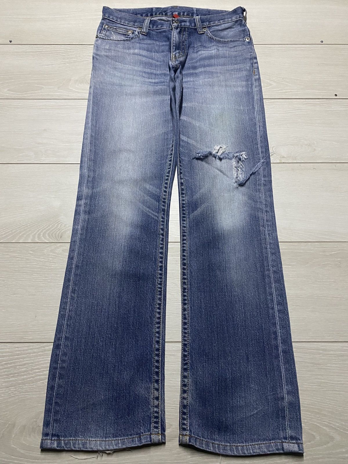 Uniqlo Uniqlo UJ Faded Wash Distressed Loose Jeans Size US 32 / EU 48 - 1 Thumbnail