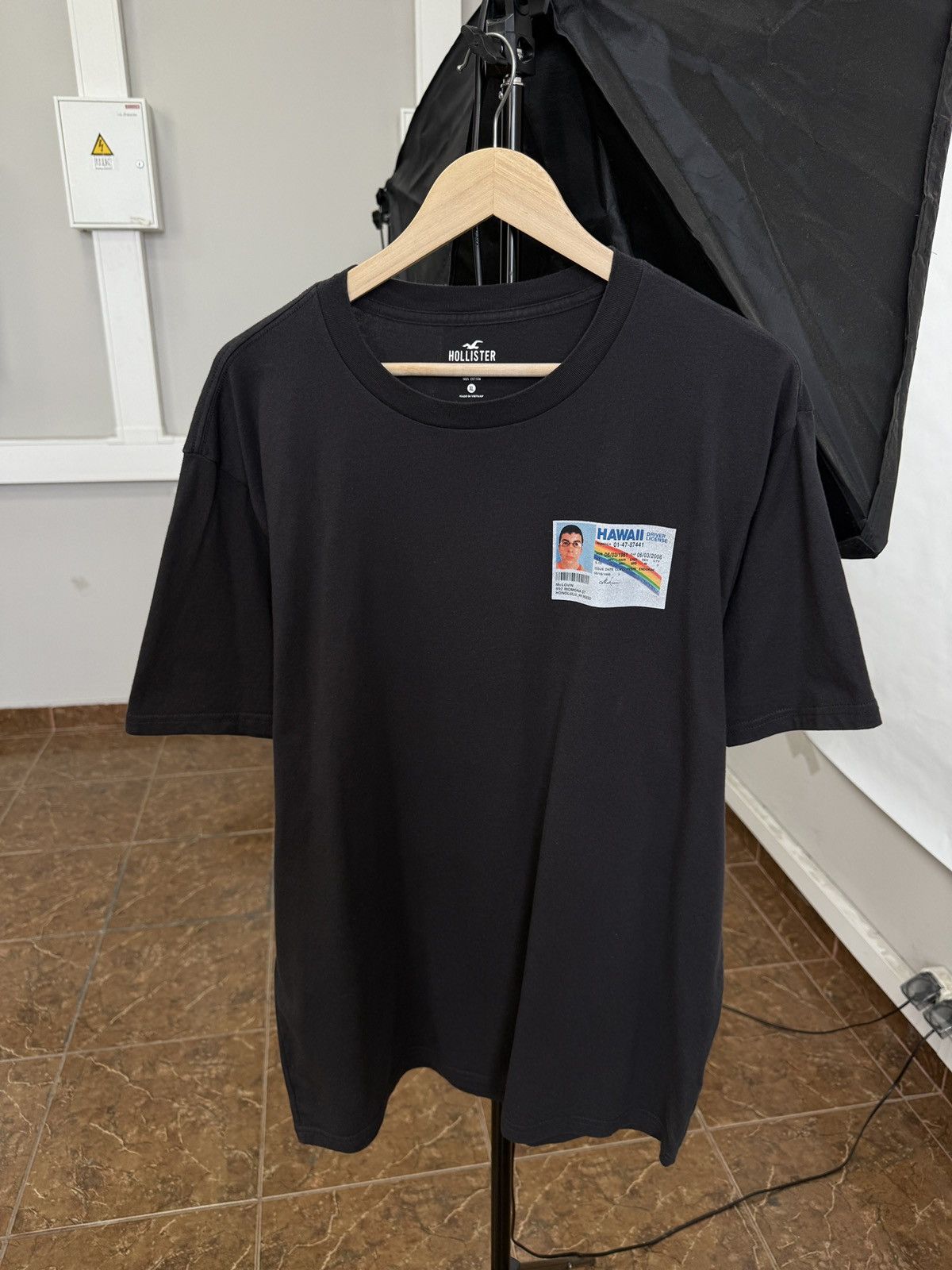 Hollister 🇺🇸 Hollister Superbad McLovin Movie T-Shirt Driver License Size US XL / EU 56 / 4 - 2 Thumbnail