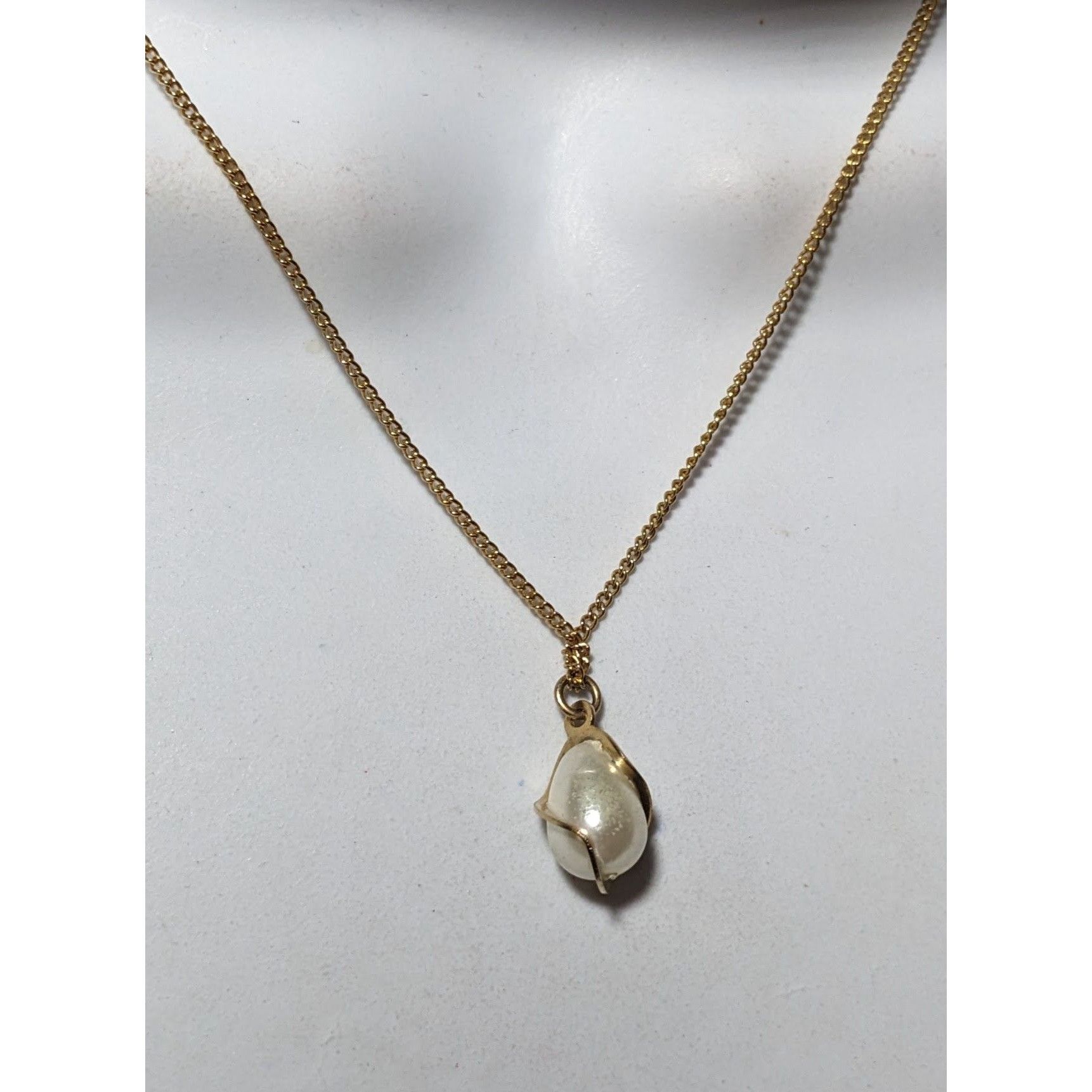 Other Elegant Swirl Wrapped Pearl Pendant Necklace Size ONE SIZE - 10 Thumbnail