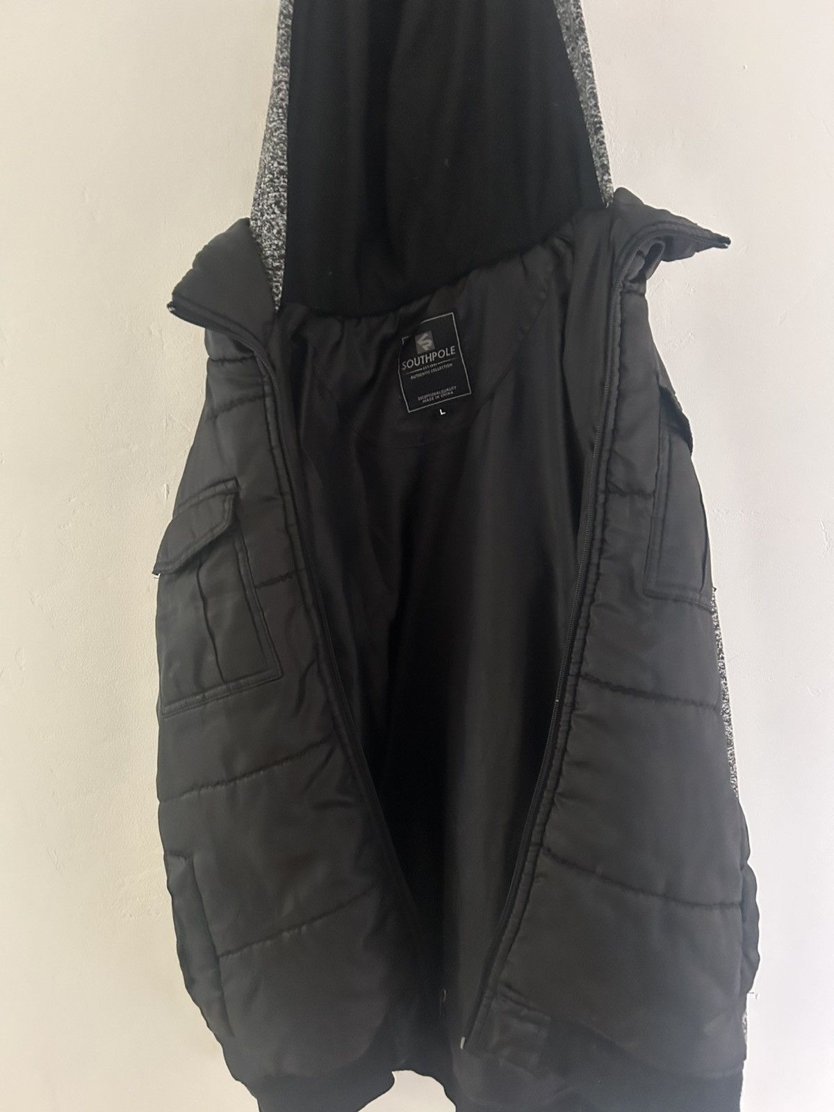 Southpole black and gray southpole puffer Size US L / EU 52-54 / 3 - 3 Thumbnail