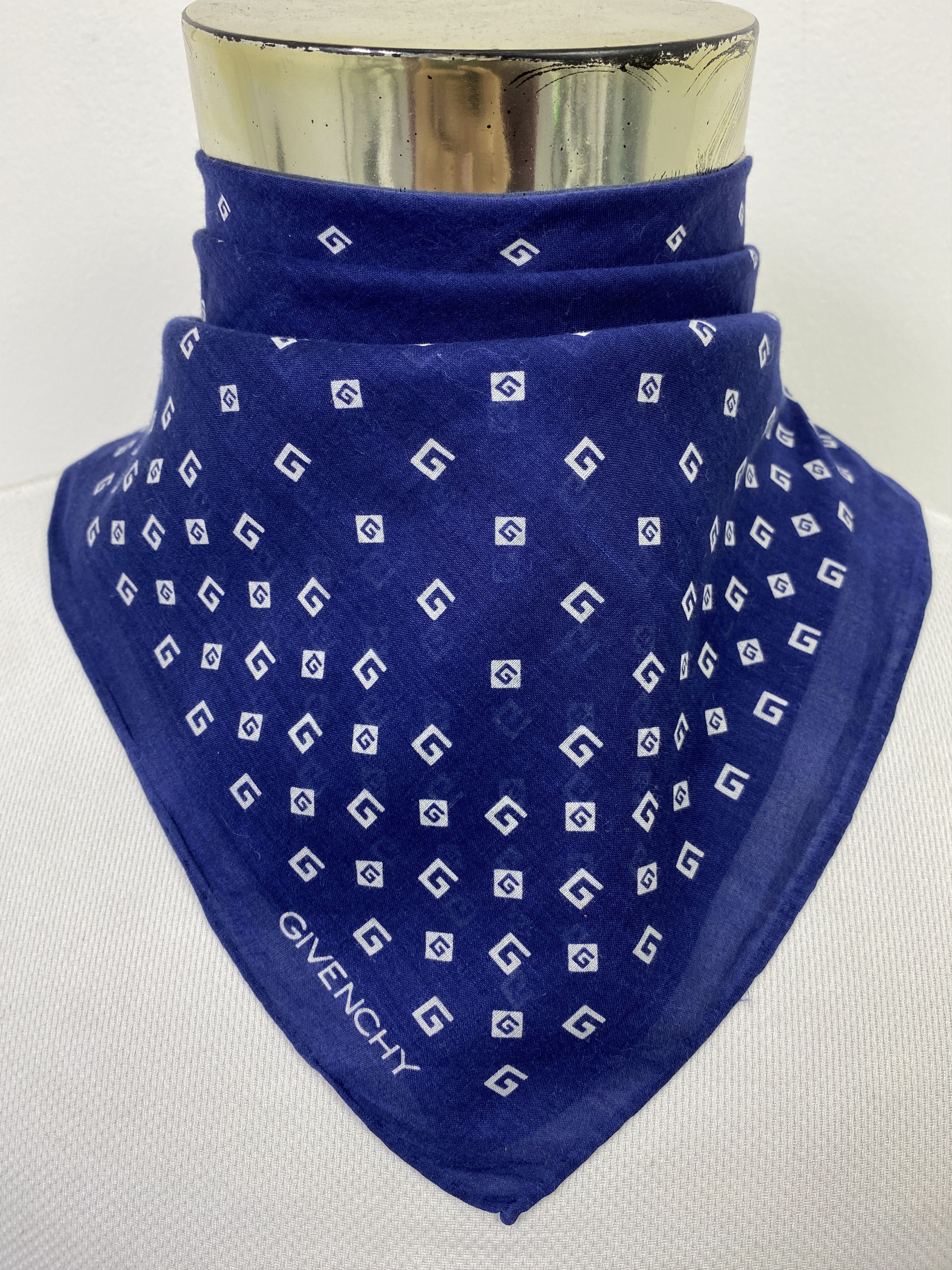 Givenchy Vintage Givenchy Handkerchief / Neckerchief KT0066 Size ONE SIZE - 2 Thumbnail