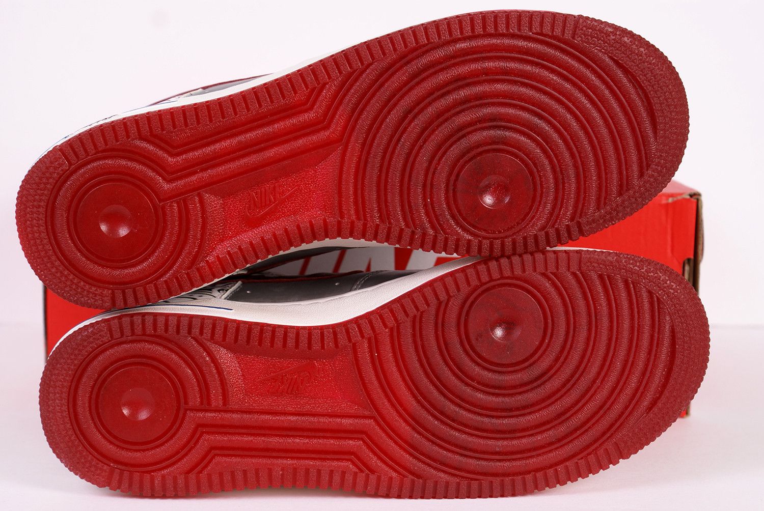 Nike 2006 Nike Air Force 1 LEBRON COLLECTION ROYALE Silver Red Size US 9.5 / EU 42-43 - 11 Thumbnail