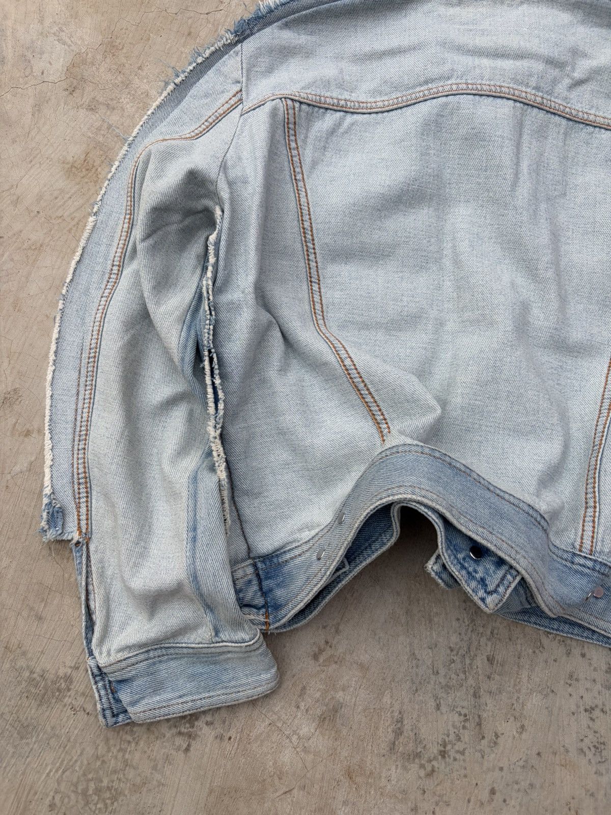 Maison Margiela SS2017 Maison Margiela Two Tone Denim Jacket Size US S / EU 44-46 / 1 - 13 Thumbnail
