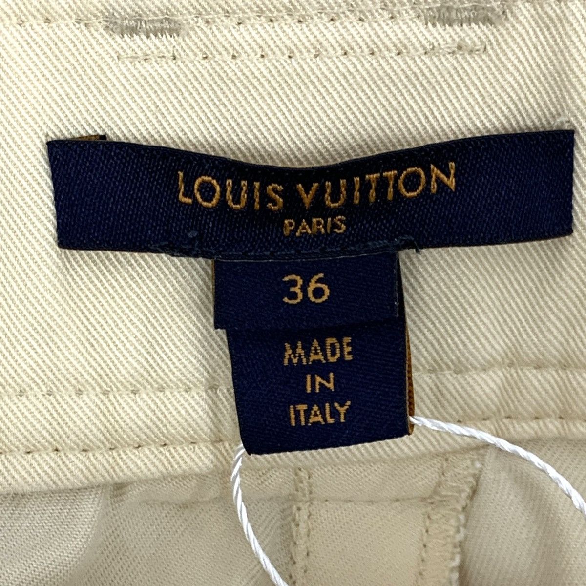 Louis Vuitton Louis Vuitton Beige Buckle Detail Carrot Pants K26WX Size 25" / US 0 / IT 36 - 6 Thumbnail