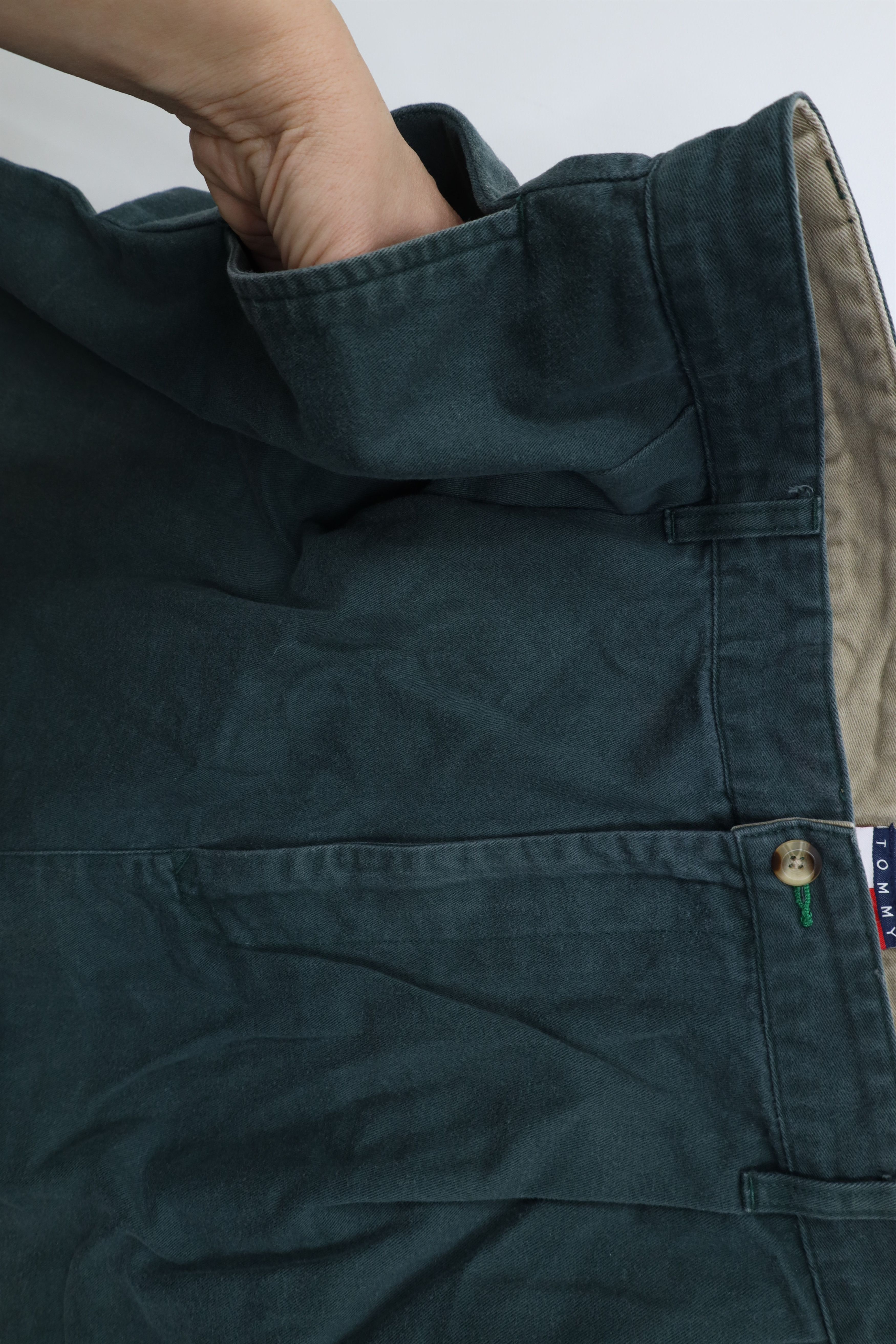 Tommy Hilfiger Vintage 90s Tommy Hilfiger Above Knee Chino Shorts Green Size US 40 / EU 56 - 6 Thumbnail