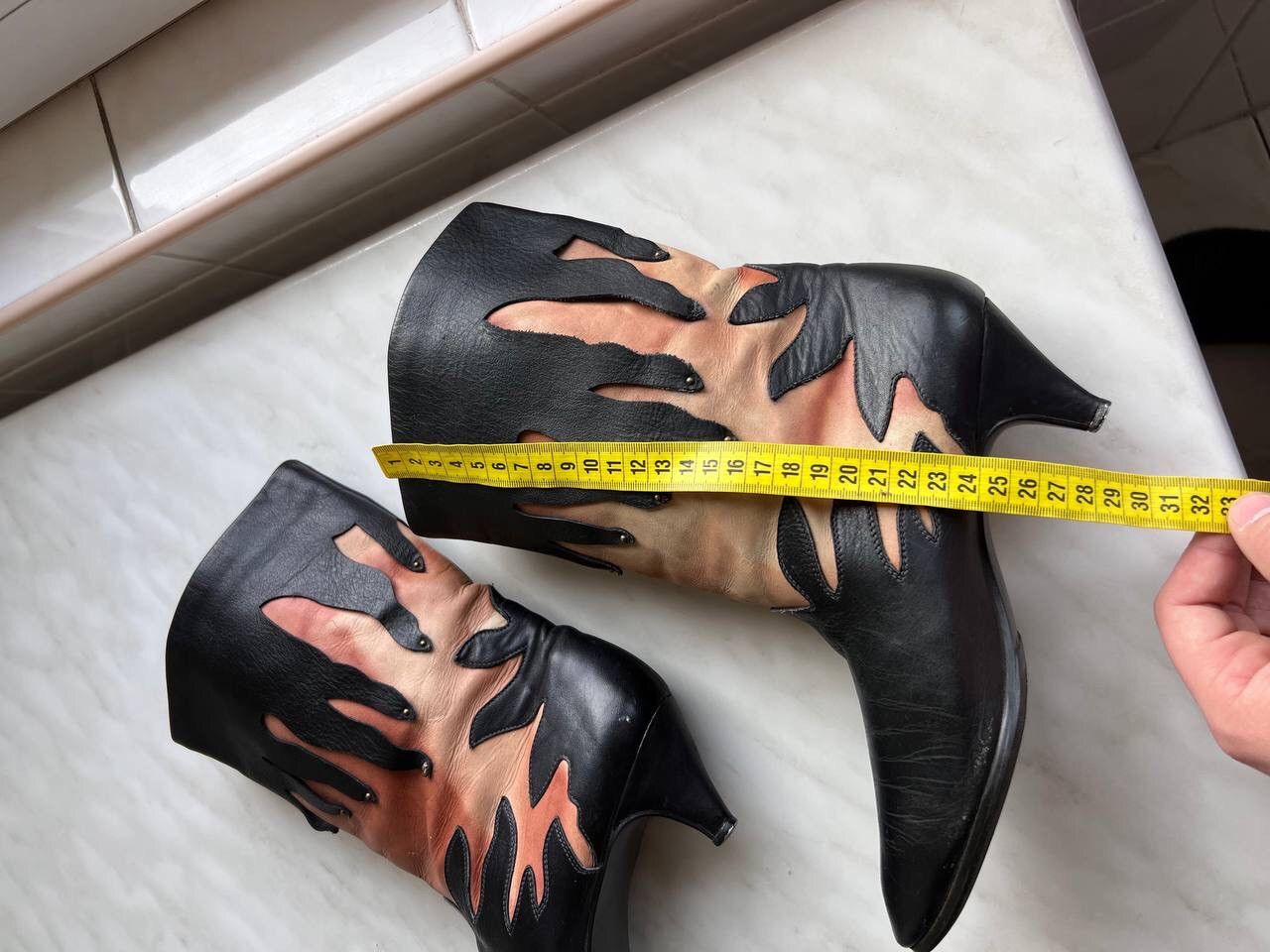 Genuine Leather × Vintage Vintage Black Flame Fire Leather High Woman's Boots Heels Size US 7 / IT 37 - 12 Thumbnail