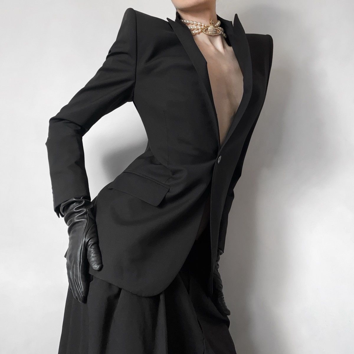 Alexander McQueen Iconic Alexander McQueen jacket with power shoulders Size M / US 6-8 / IT 42-44 - 3 Thumbnail