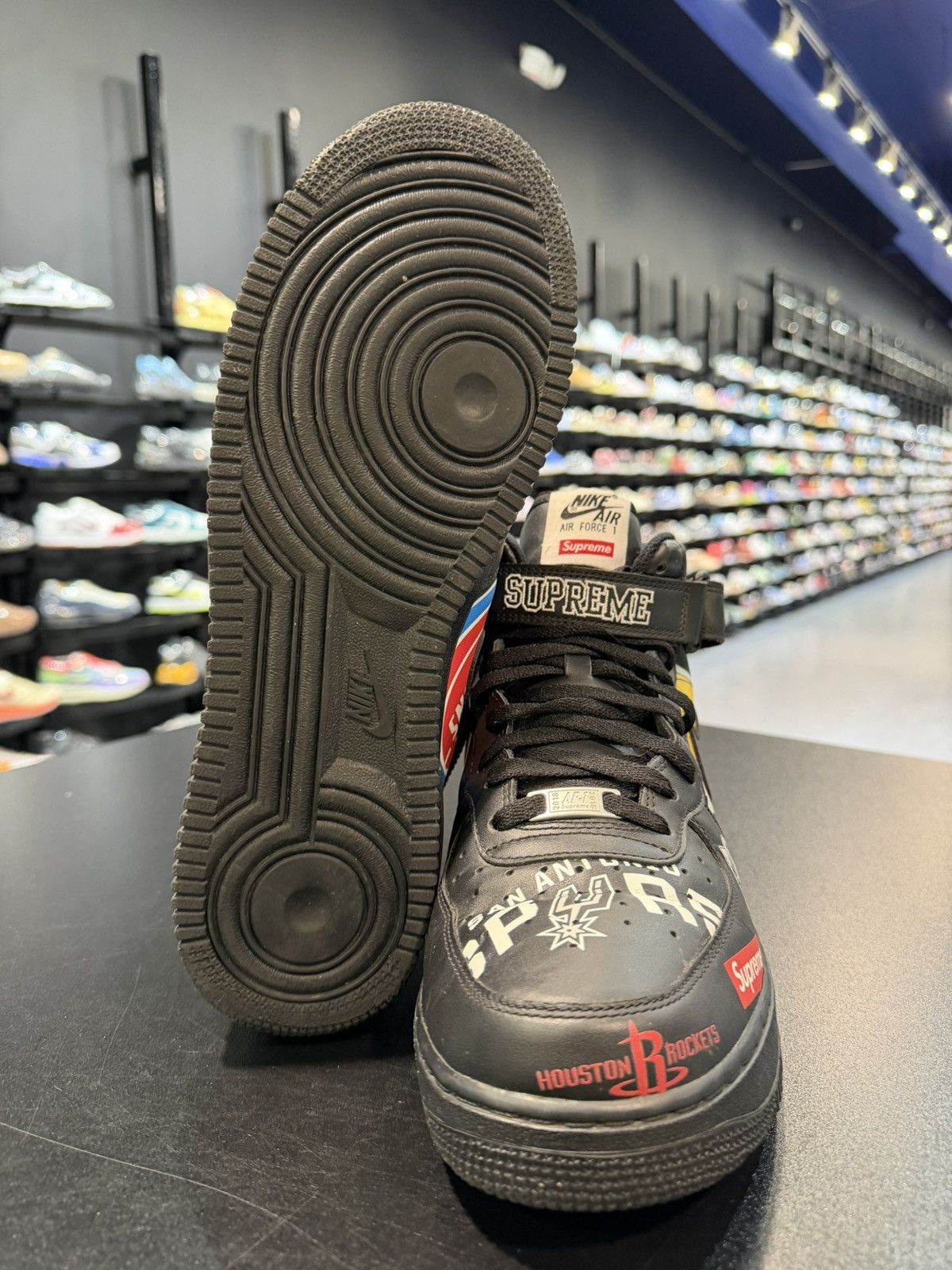 Nike Size 11.5 - Nike Air Force Mid Supreme NBA Black Size US 11.5 / EU 44-45 - 7 Thumbnail