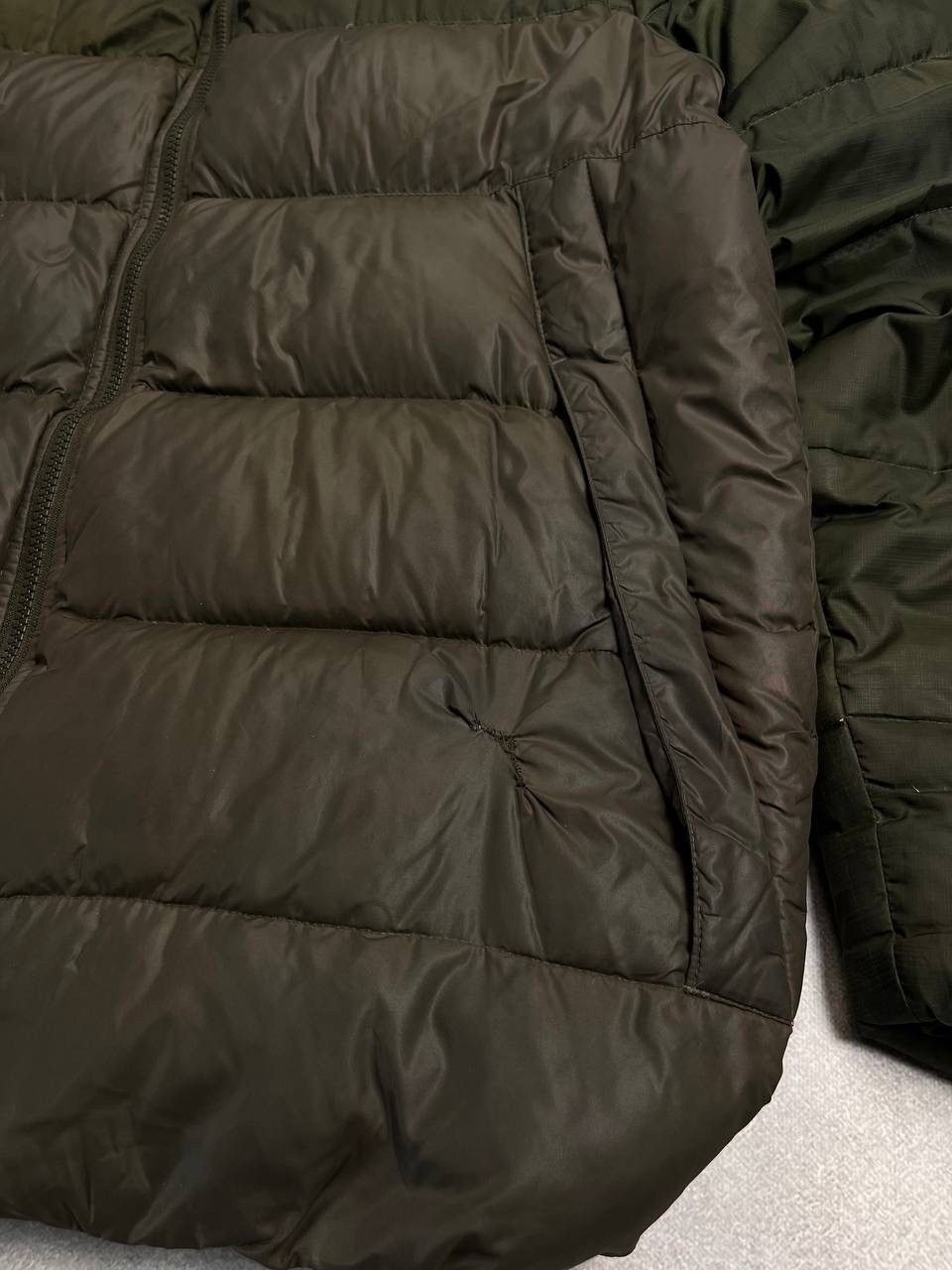 Nike Vintage Nike Swoosh Nylon Down Winter Puffer Jacket L Size US L / EU 52-54 / 3 - 7 Thumbnail
