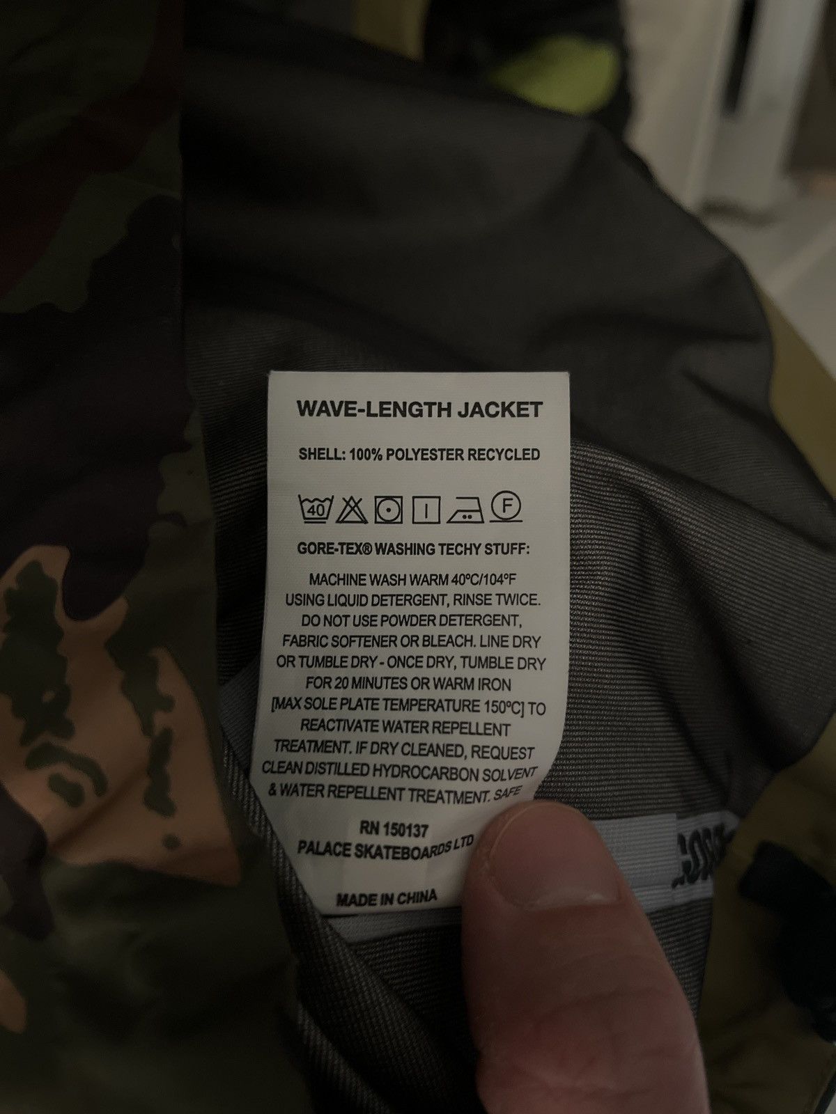 Palace Palace gore-tex „wavelength“ Jacket - size L Size US L / EU 52-54 / 3 - 7 Thumbnail
